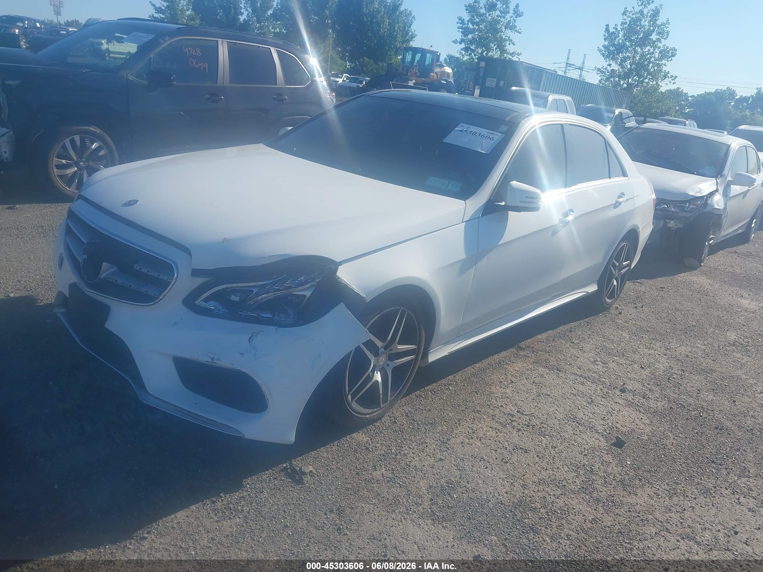 2015 Mercedes-benz E 400 4matic Белый vin: WDDHF6HB6FB158341