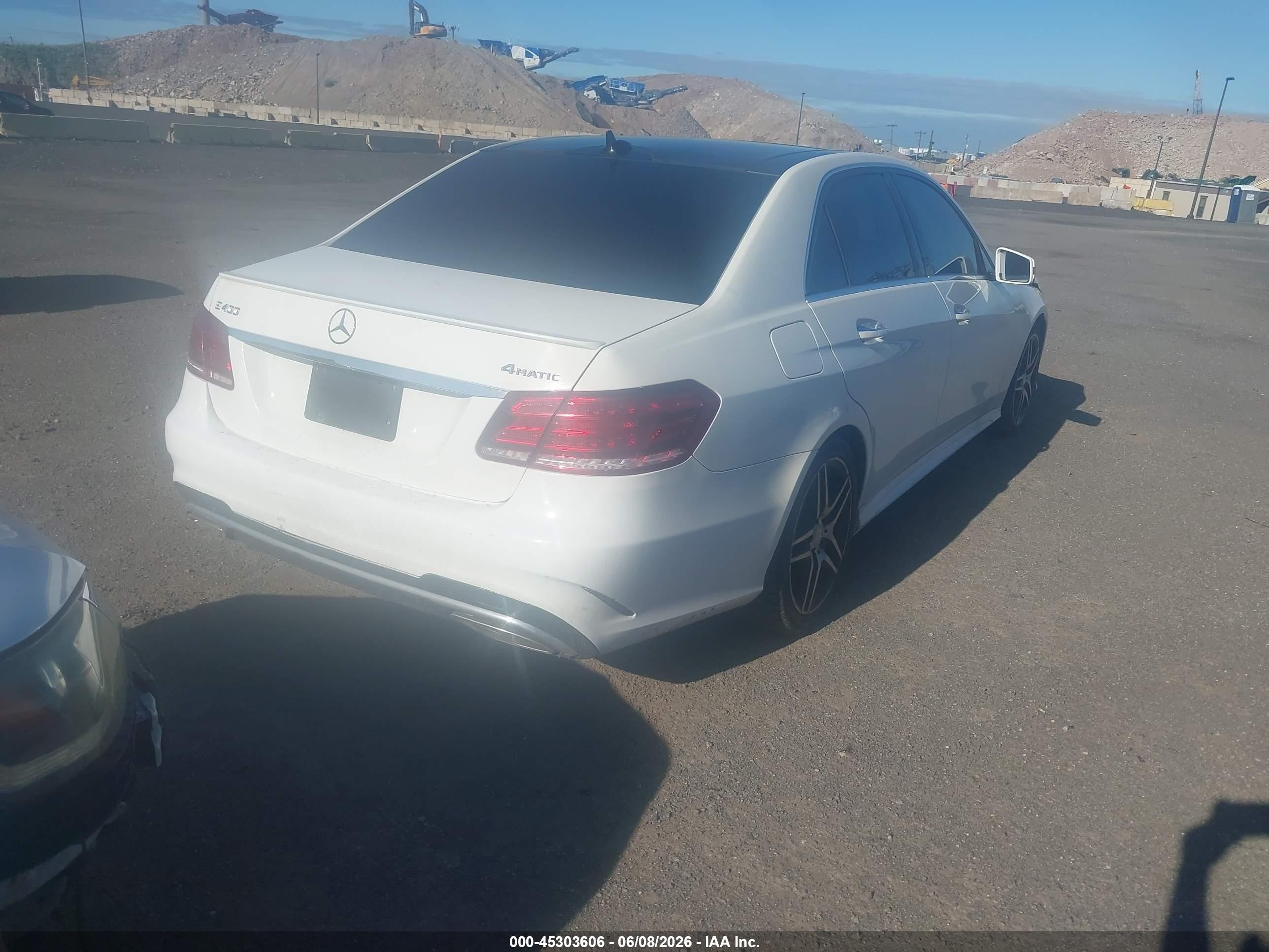 2015 Mercedes-benz E 400 4matic Белый vin: WDDHF6HB6FB158341