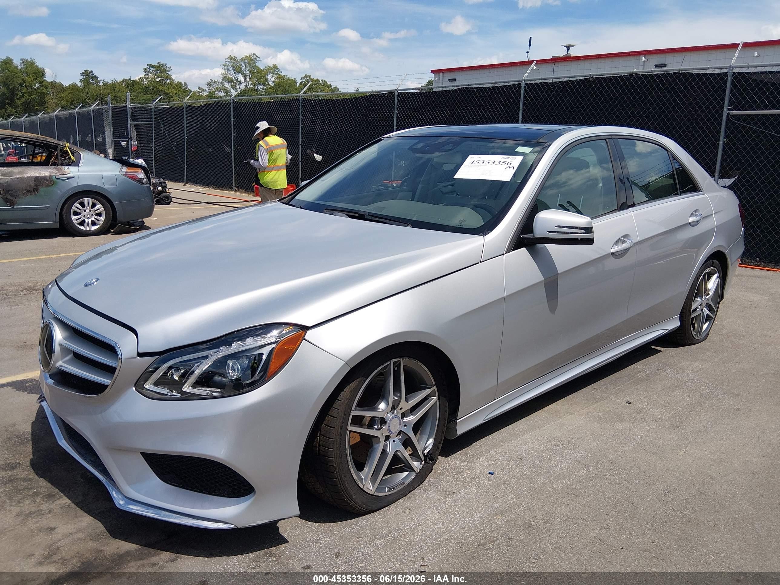 2015 Mercedes-benz E 400 4matic Silver vin: WDDHF6HBXFB156558