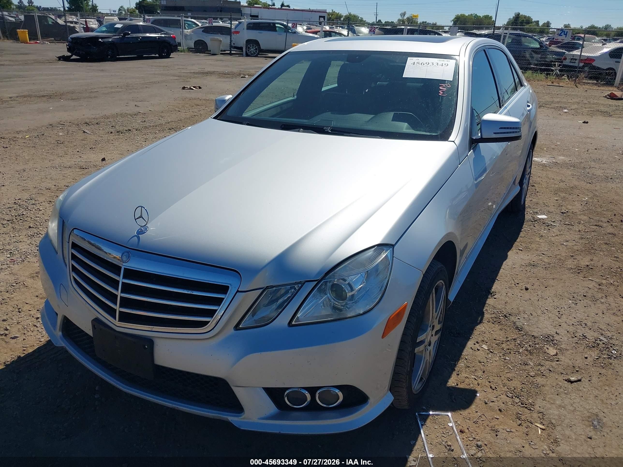 2010 Mercedes-benz E 550   Silver vin: WDDHF7CB0AA215838
