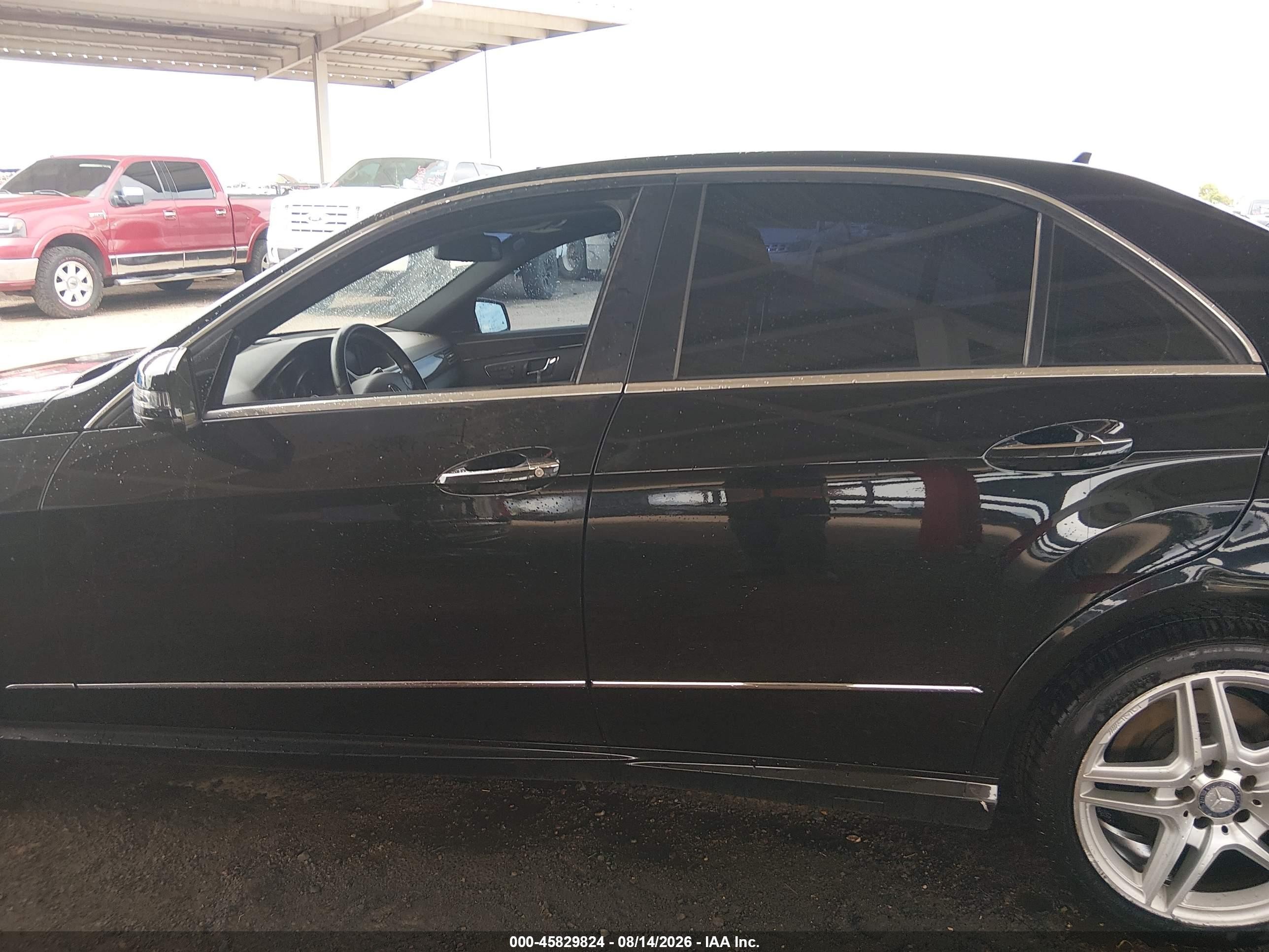 2011 Mercedes-benz E 550   Black vin: WDDHF7CB0BA421209