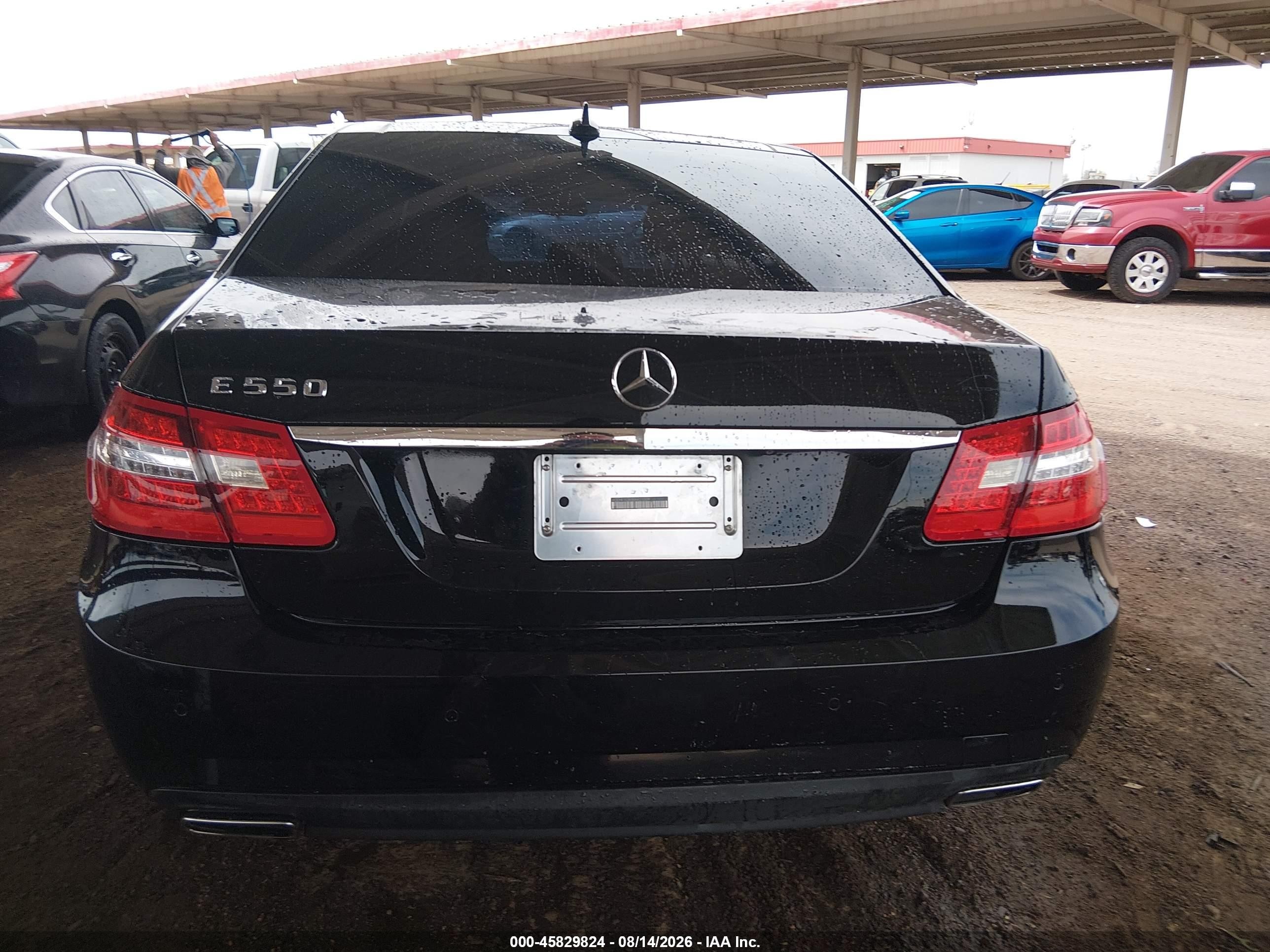 2011 Mercedes-benz E 550   Black vin: WDDHF7CB0BA421209
