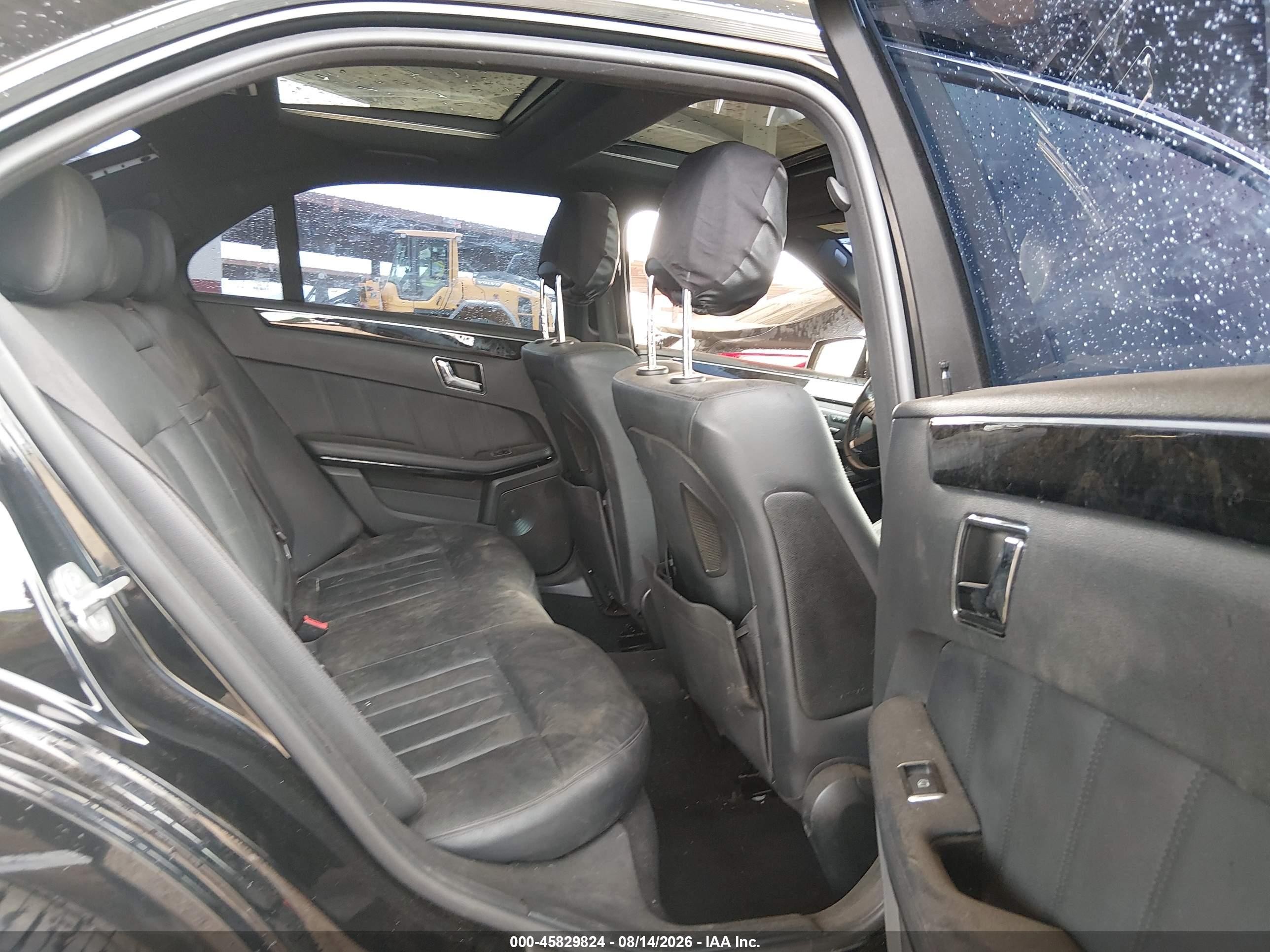 2011 Mercedes-benz E 550   Black vin: WDDHF7CB0BA421209