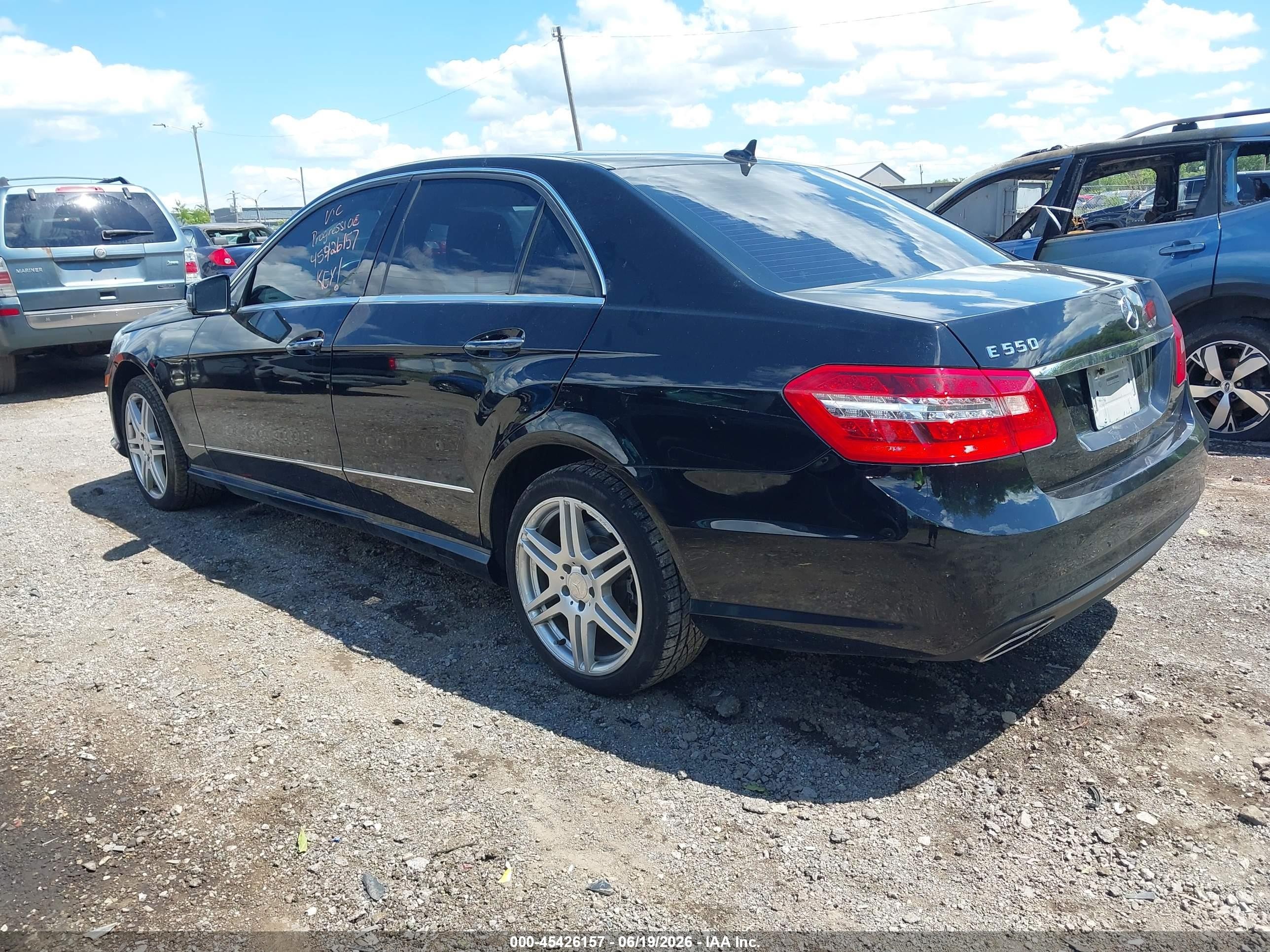 2010 Mercedes-benz E 550   Black vin: WDDHF7CB2AA120536