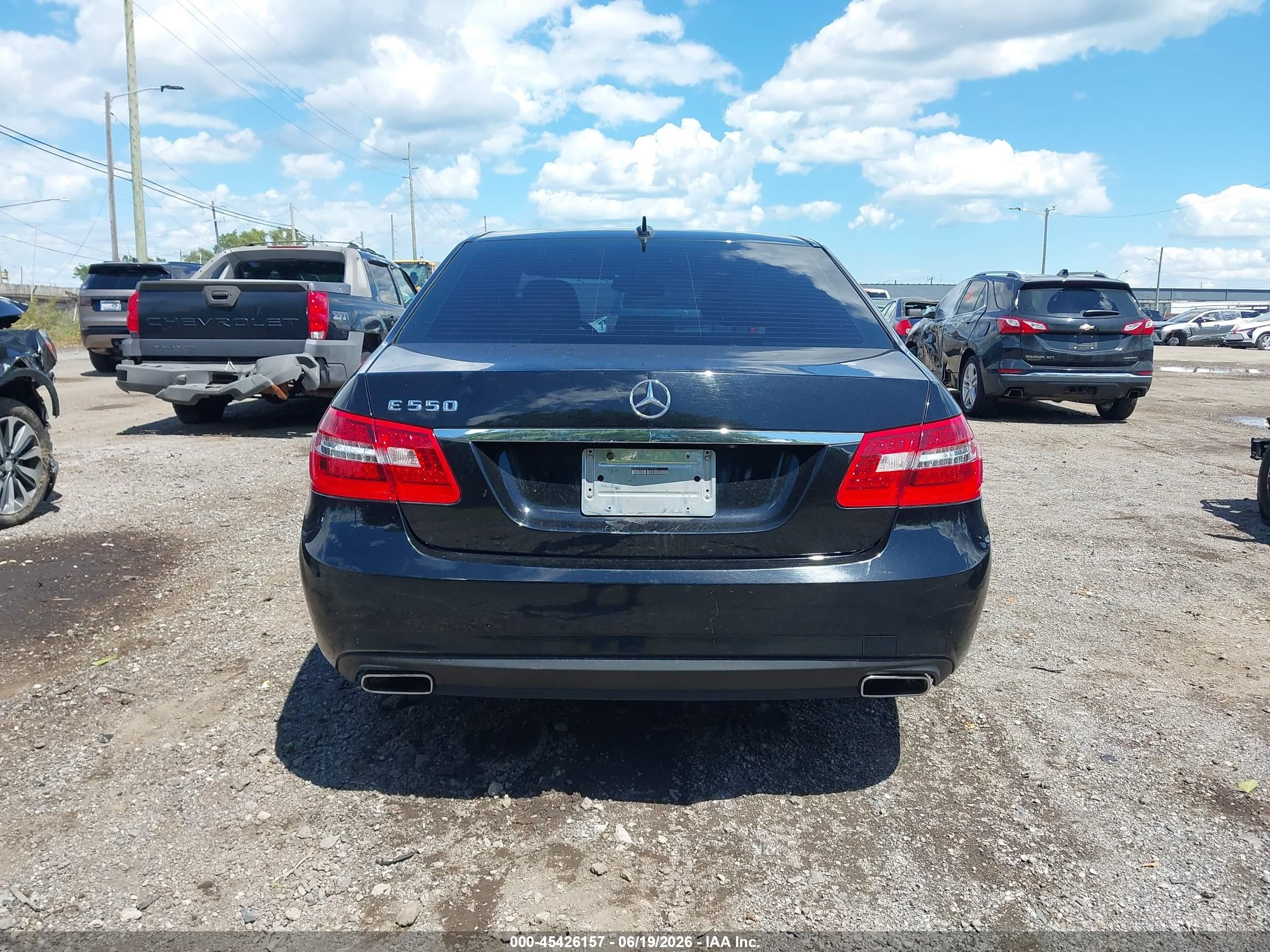 2010 Mercedes-benz E 550   Black vin: WDDHF7CB2AA120536