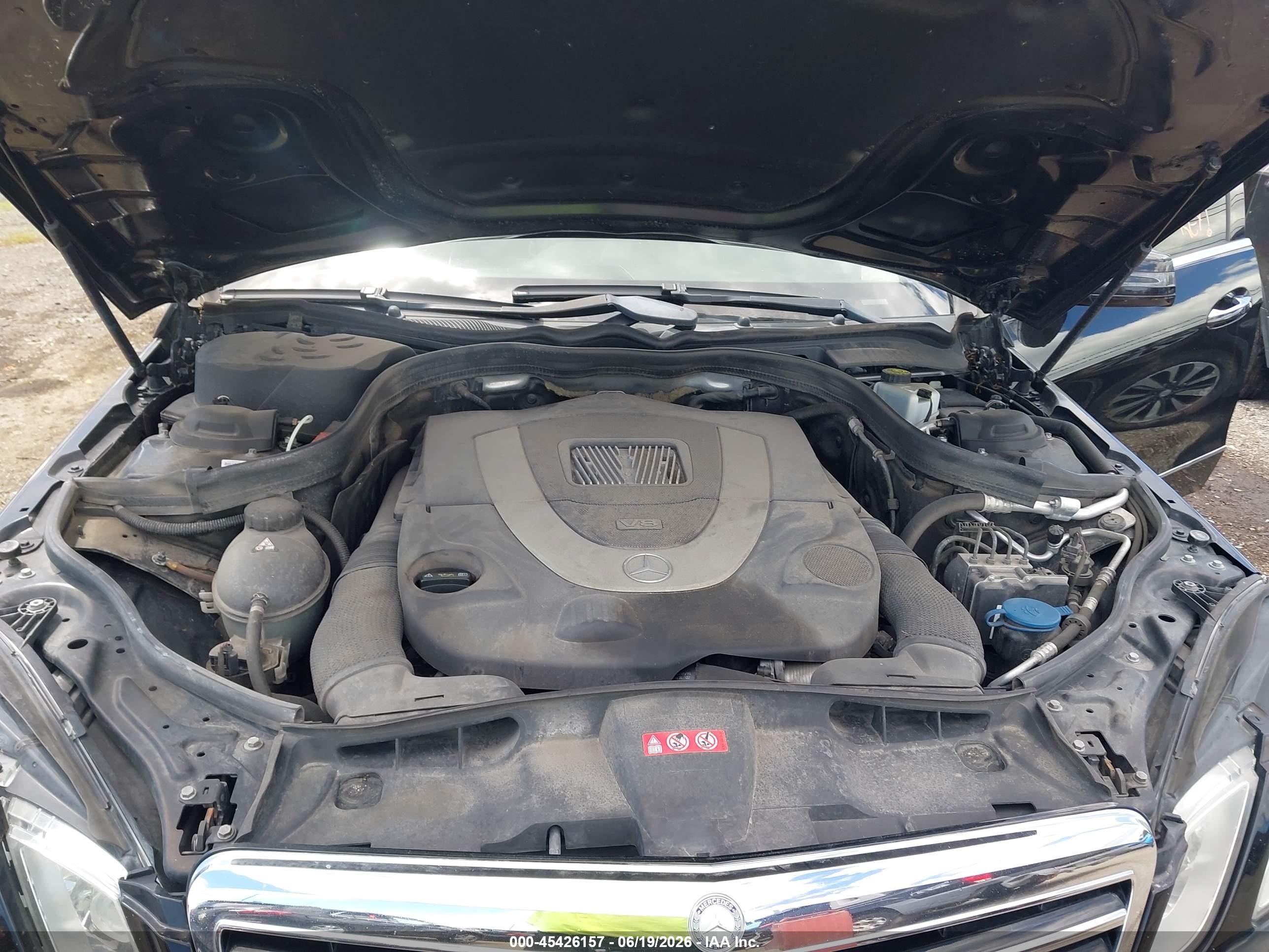 2010 Mercedes-benz E 550   Black vin: WDDHF7CB2AA120536
