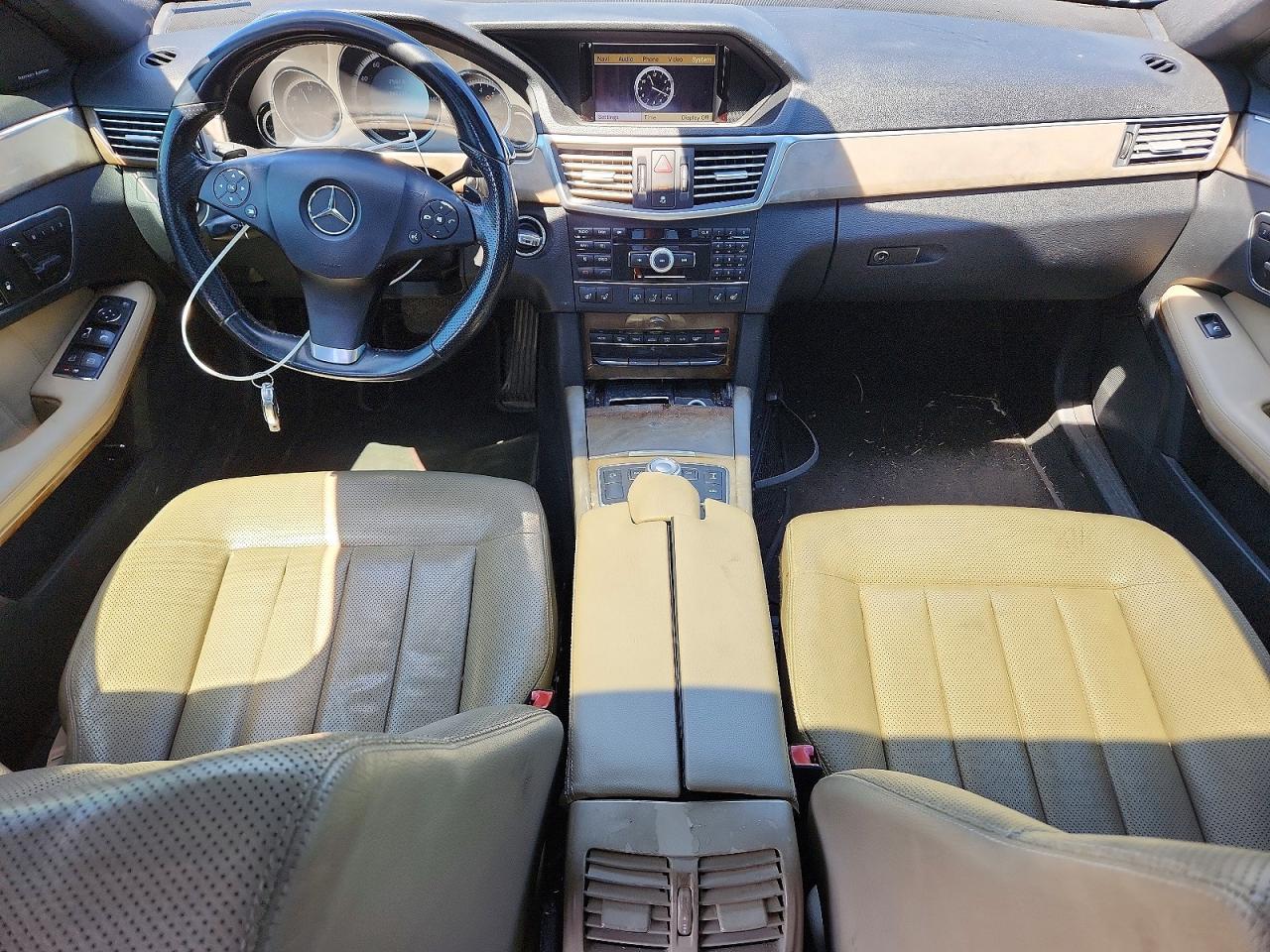 2010 Mercedes-benz E 550 Black vin: WDDHF7CB3AA043269