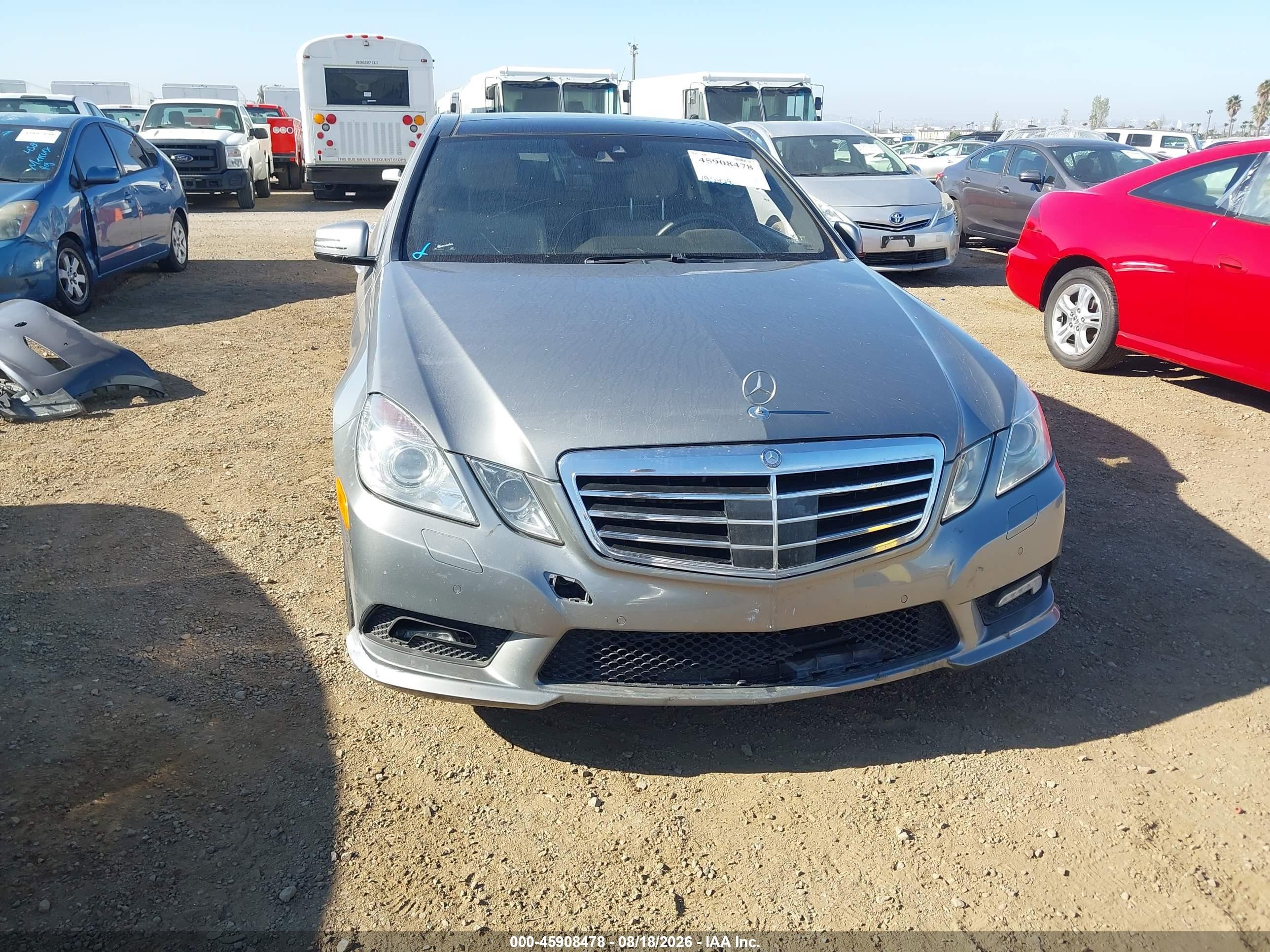 2011 Mercedes-benz E 550   Silver vin: WDDHF7CB3BA314767