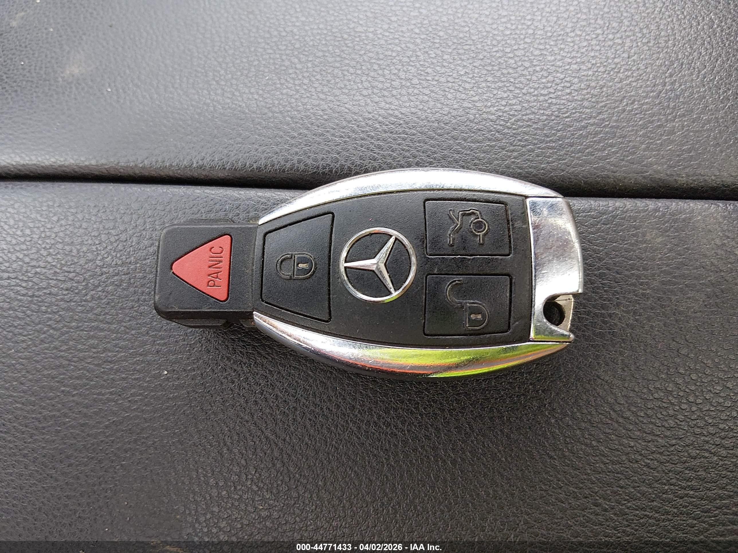 2010 Mercedes-benz E 550   Gray vin: WDDHF7CB4AA017263
