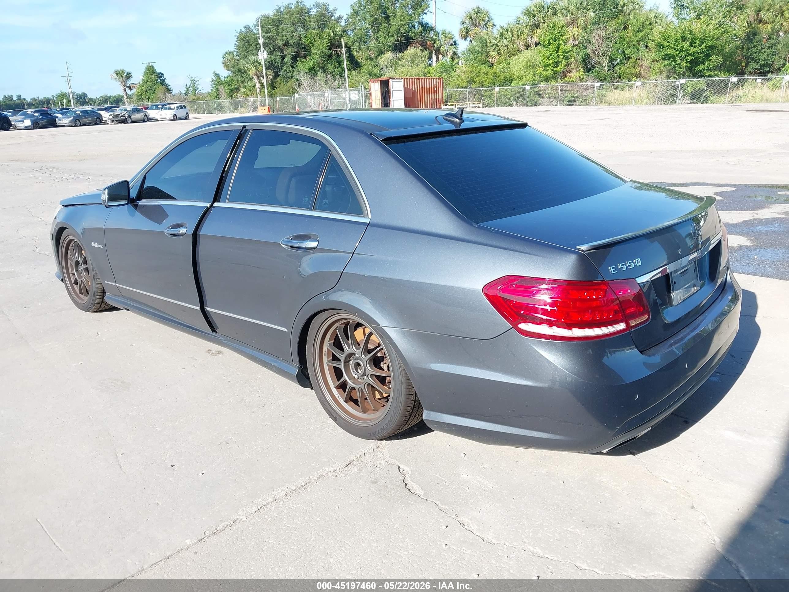 2010 Mercedes-benz E 550   Gray vin: WDDHF7CB4AA033642