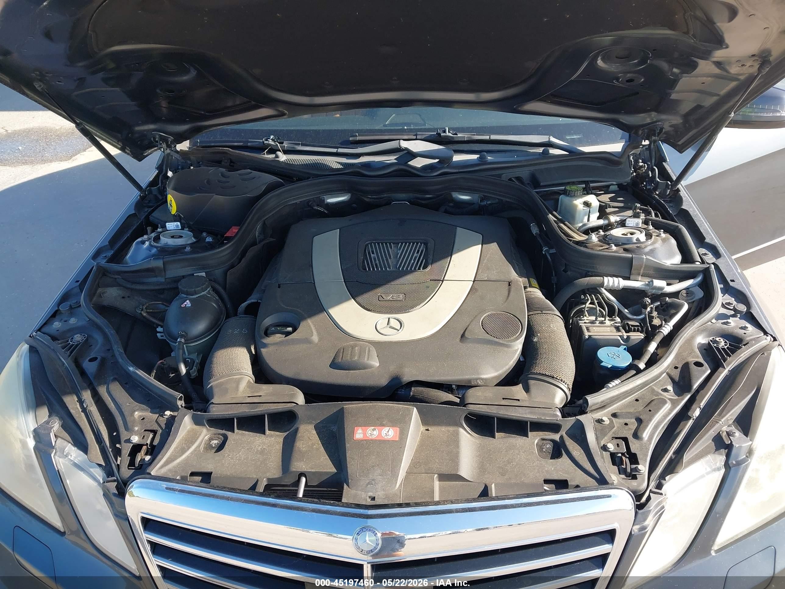 2010 Mercedes-benz E 550   Gray vin: WDDHF7CB4AA033642