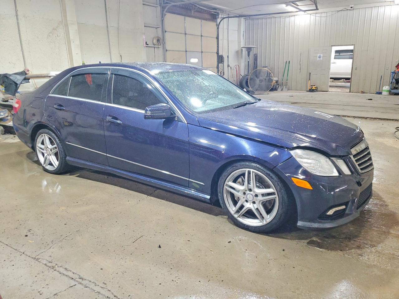2011 Mercedes-benz E 550 Blue vin: WDDHF7CB4BA291659