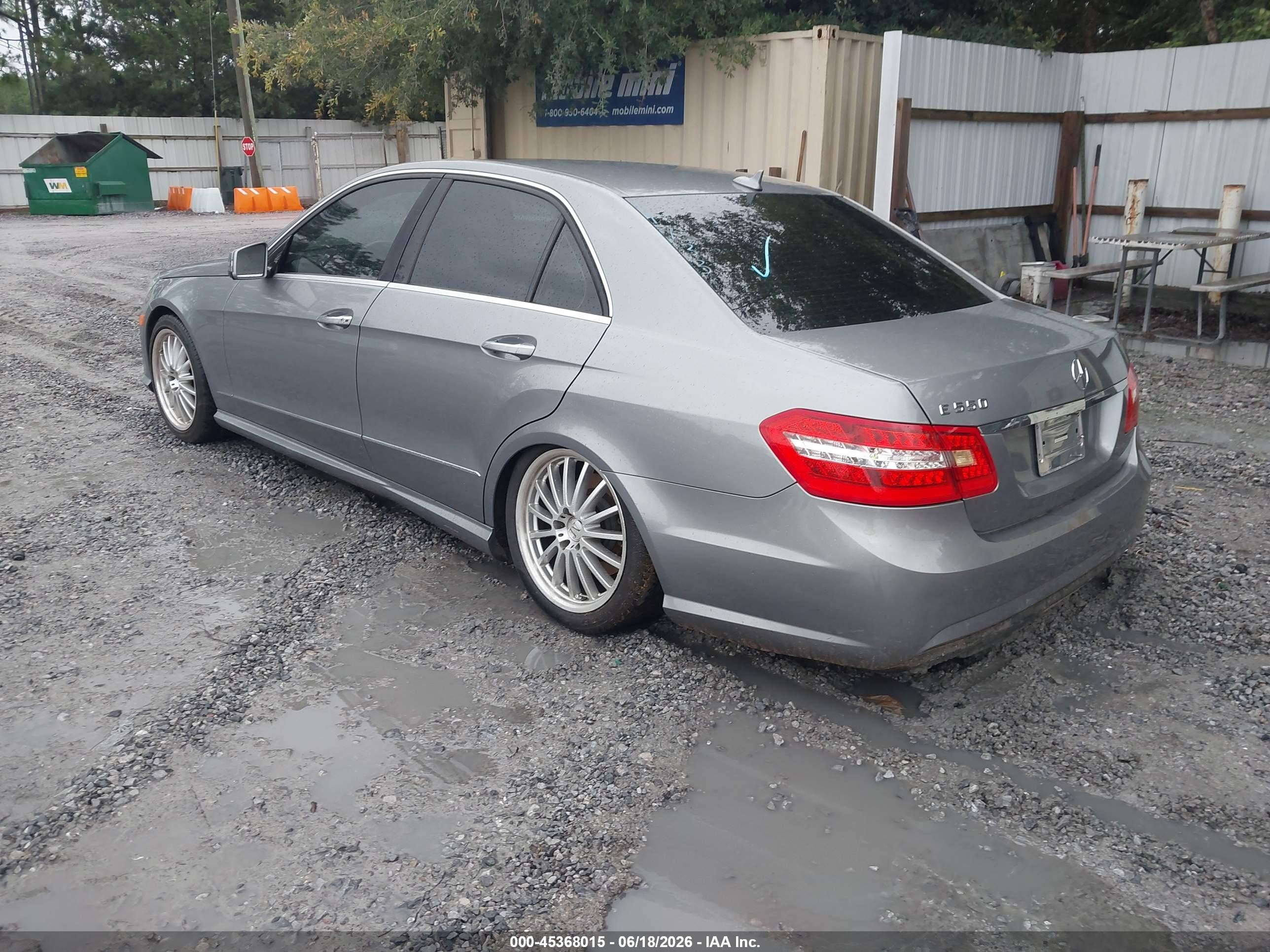 2010 Mercedes-benz E 550   Gray vin: WDDHF7CB6AA197331