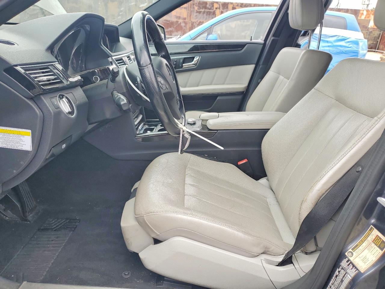 2011 Mercedes-benz E 550 Gray vin: WDDHF7CB6BA420999