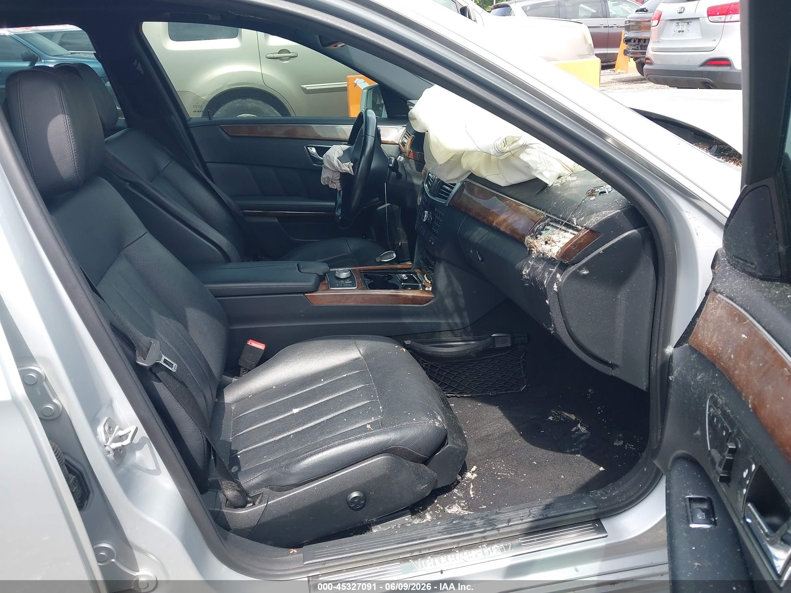 2010 Mercedes-benz E 550   Silver vin: WDDHF7CB7AA061628