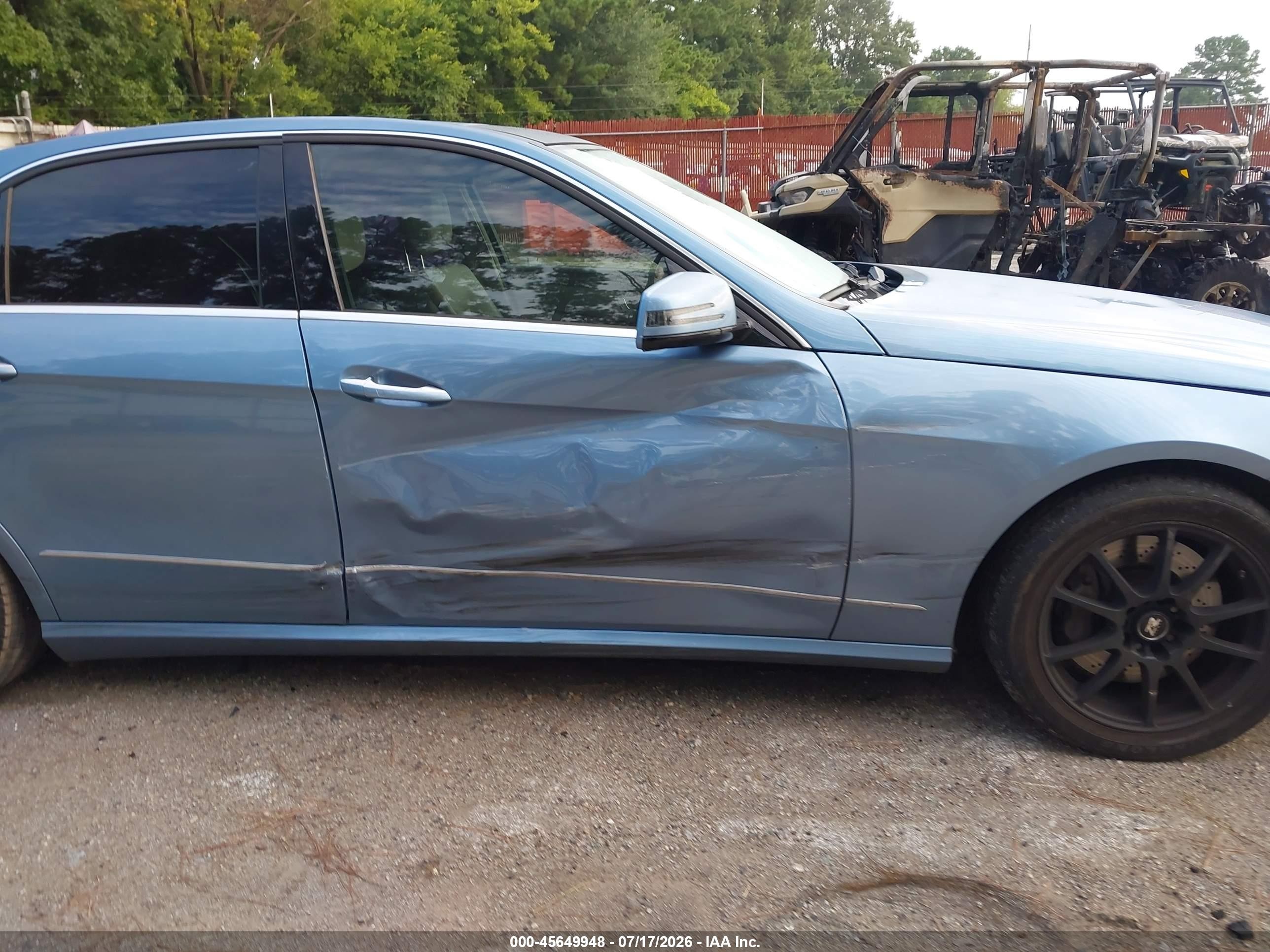 2010 Mercedes-benz E 550   Синий vin: WDDHF7CB8AA059371