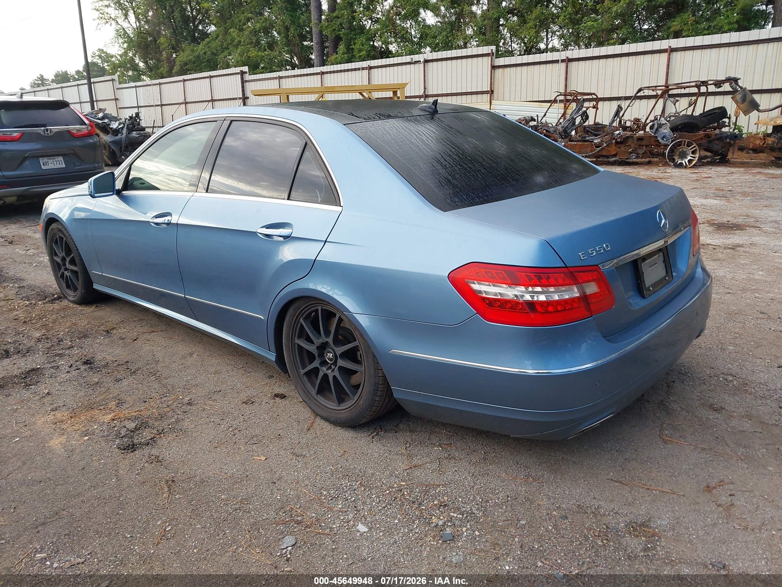 2010 Mercedes-benz E 550   Синий vin: WDDHF7CB8AA059371