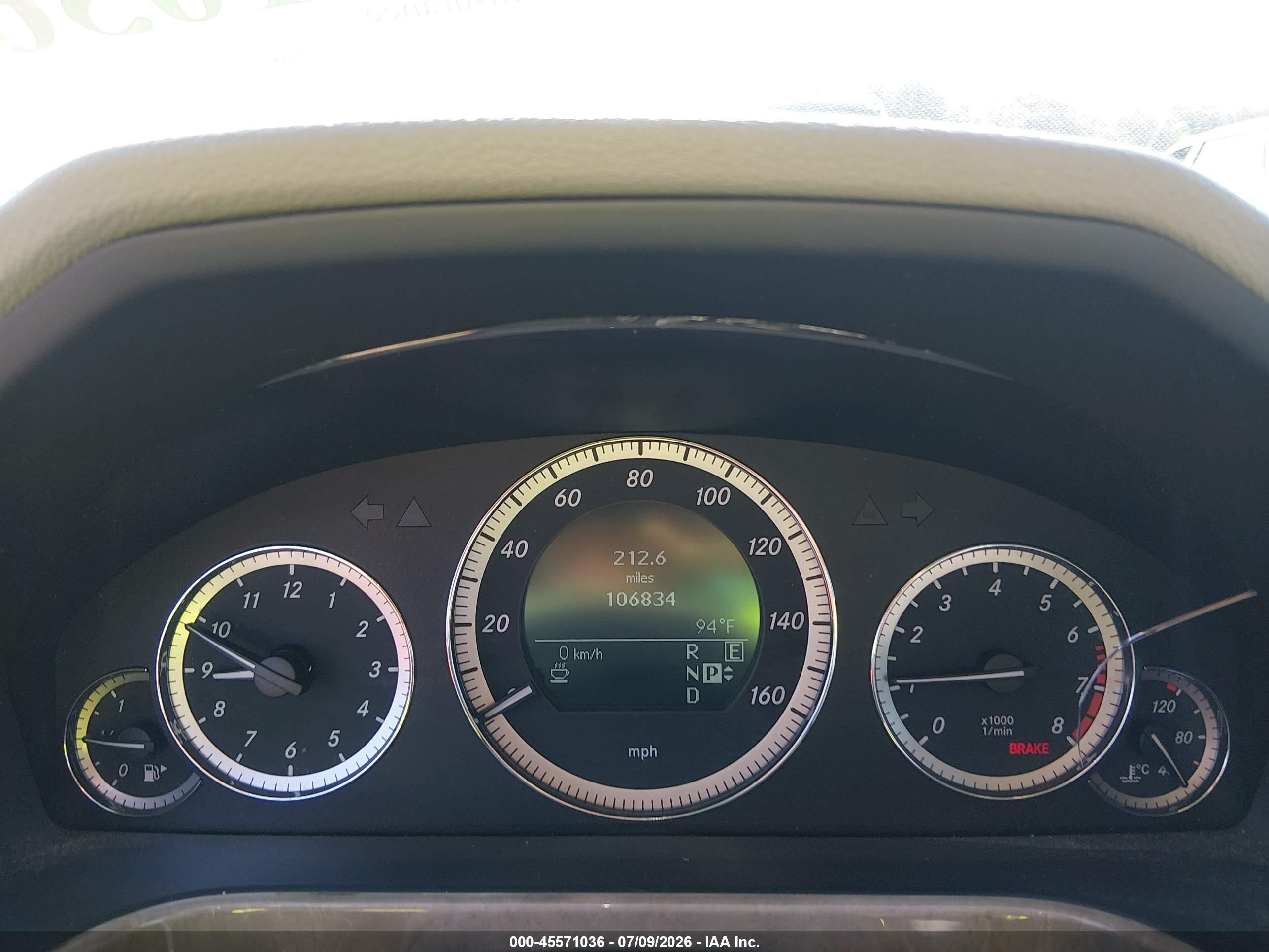 2011 Mercedes-benz E 550 Серебряный vin: WDDHF7CB8BA280339