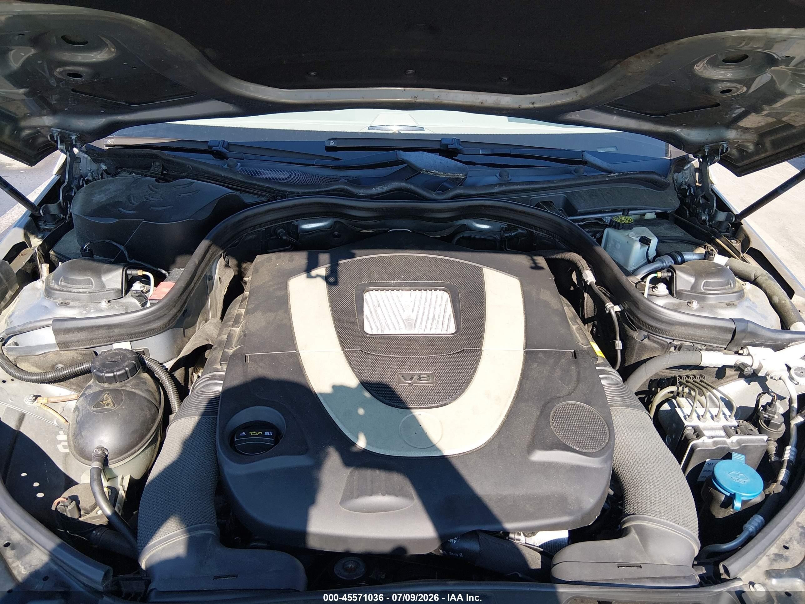 2011 Mercedes-benz E 550 Серебряный vin: WDDHF7CB8BA280339