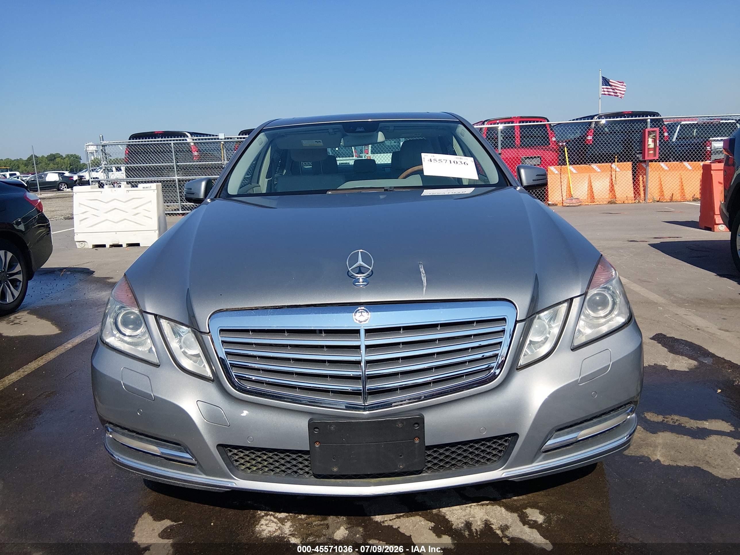 2011 Mercedes-benz E 550 Серебряный vin: WDDHF7CB8BA280339
