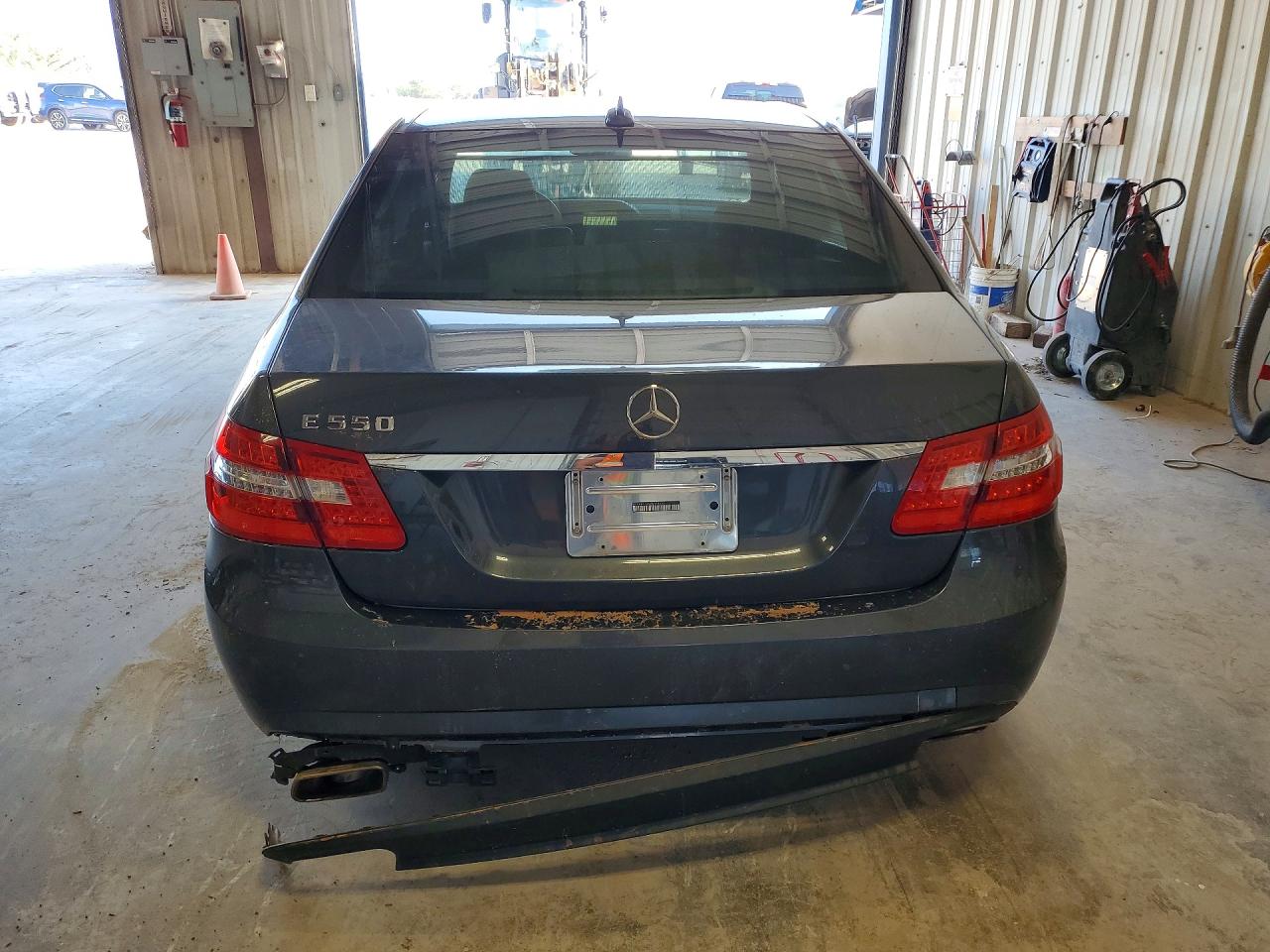 2011 Mercedes-benz E 550 Charcoal vin: WDDHF7CB9BA318452