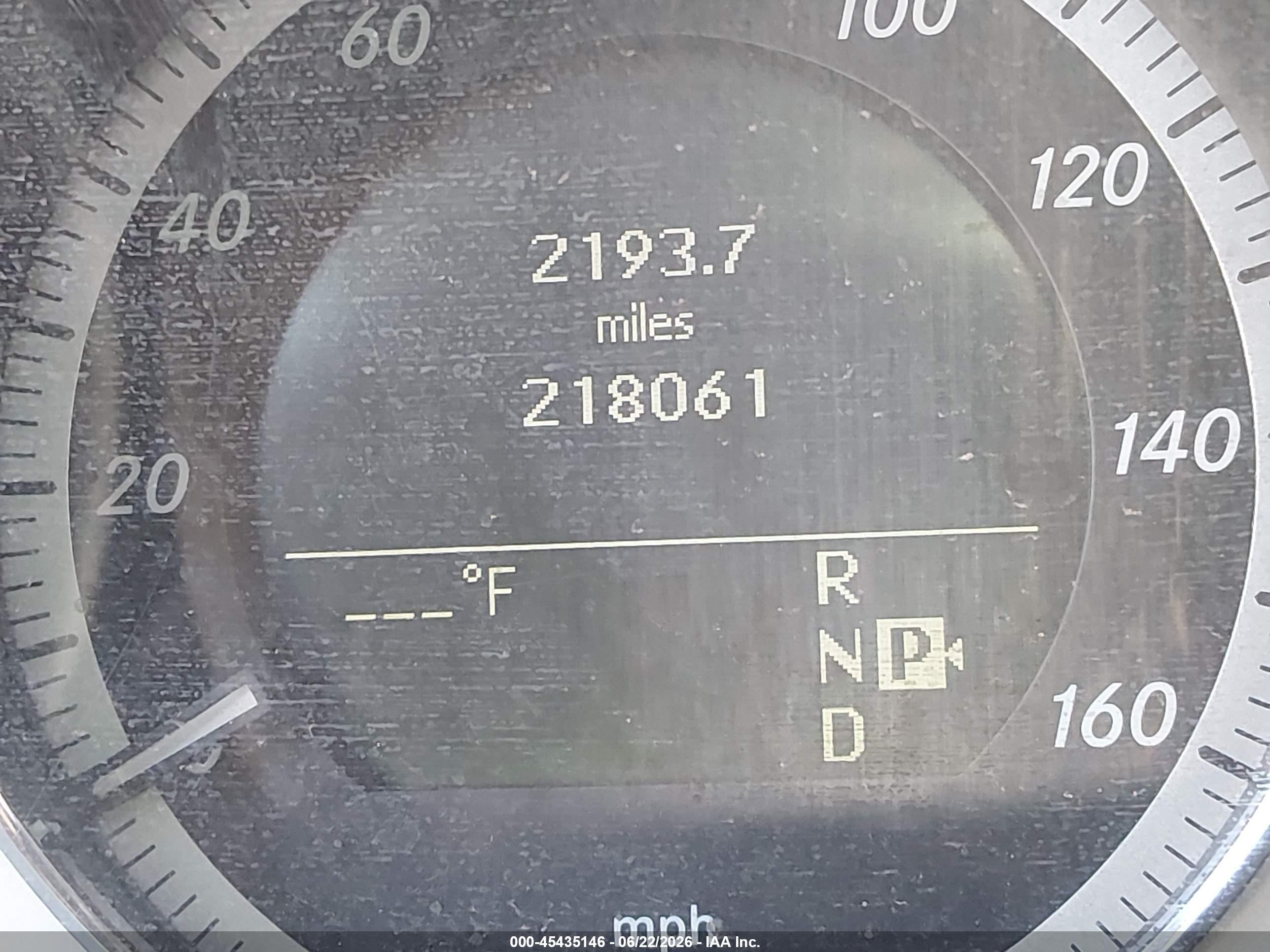 2010 Mercedes-benz E 550   Black vin: WDDHF7CBXAA164249