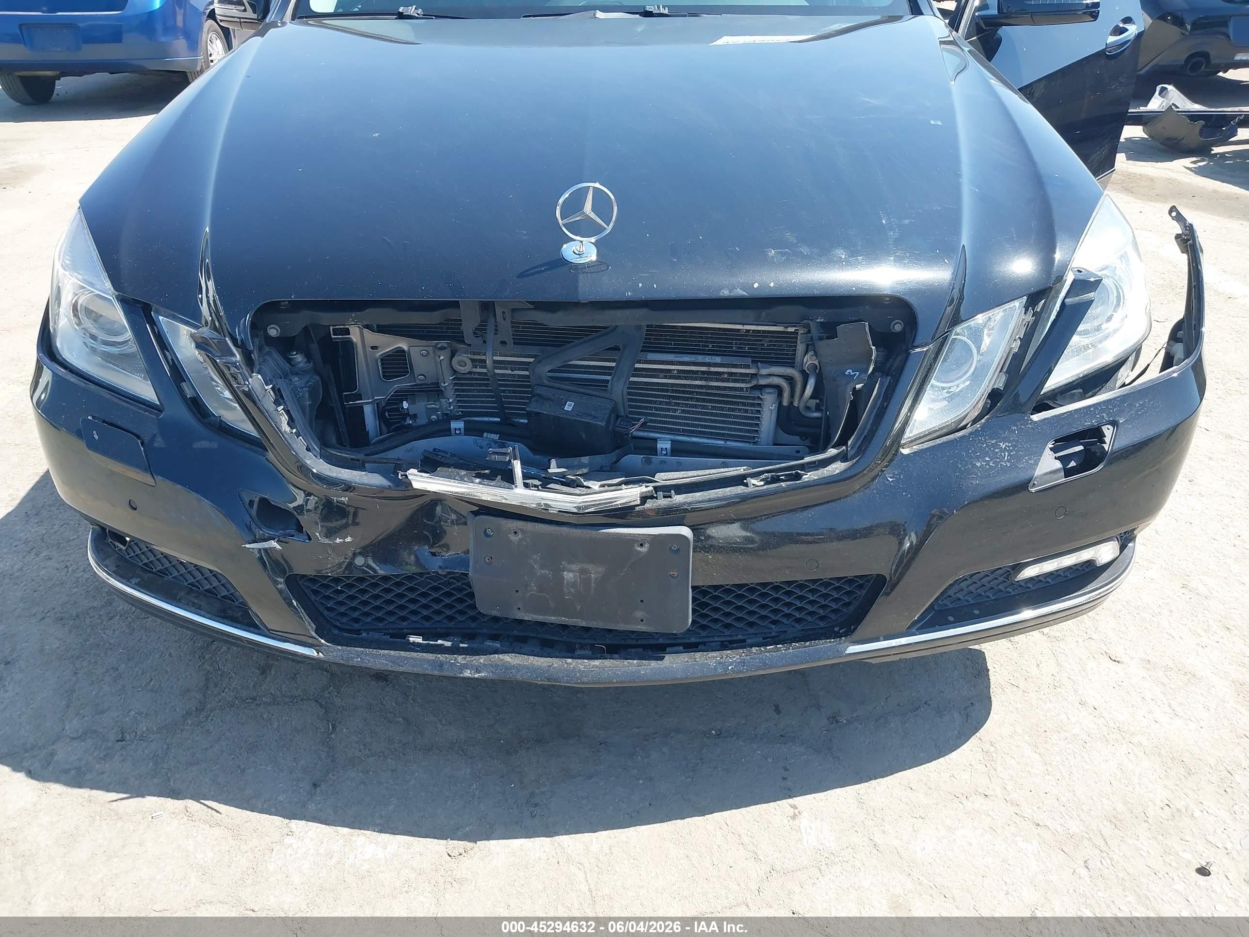 2010 Mercedes-benz E 550 Black vin: WDDHF7CBXAA183979