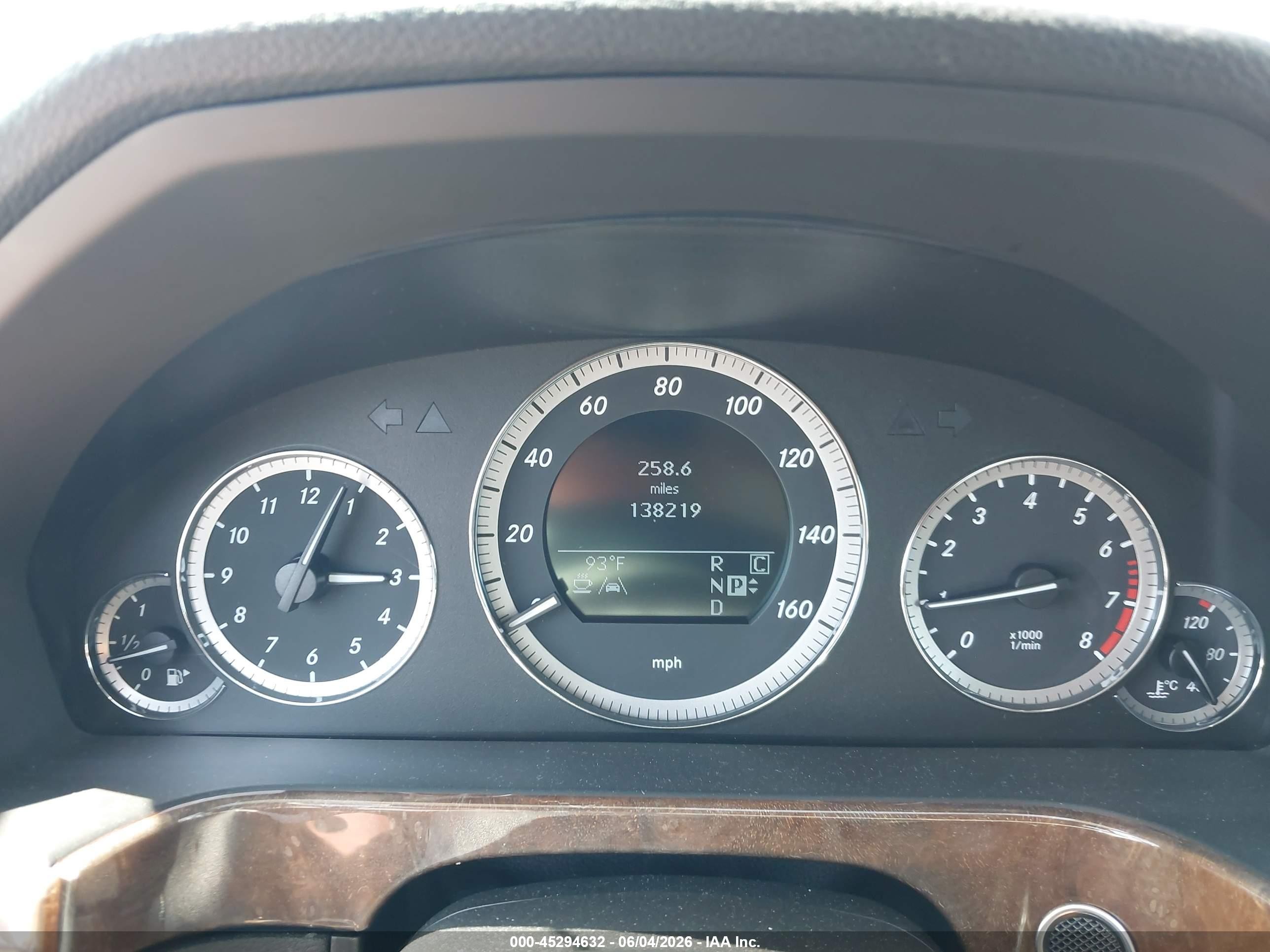 2010 Mercedes-benz E 550 Black vin: WDDHF7CBXAA183979