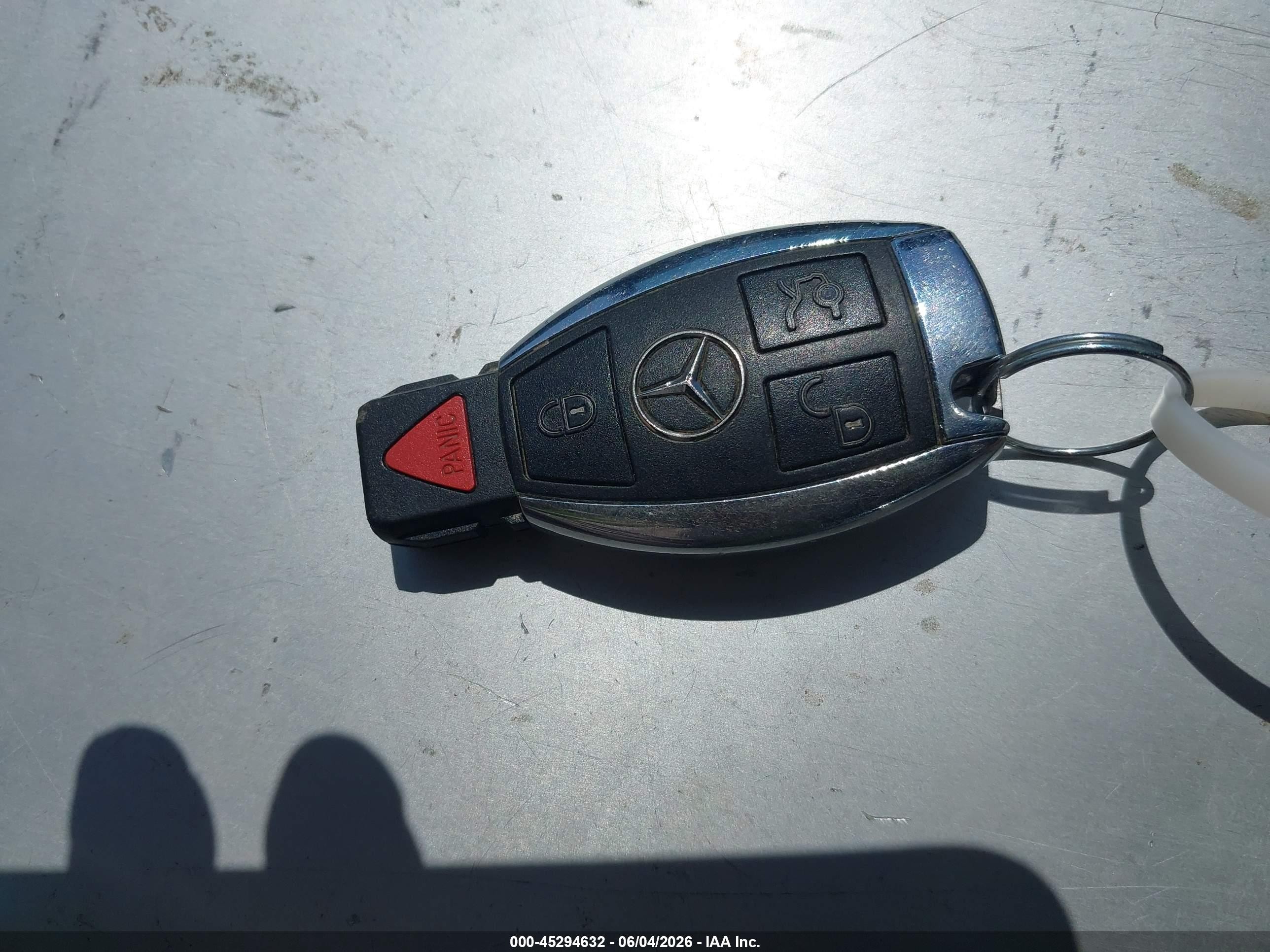 2010 Mercedes-benz E 550 Black vin: WDDHF7CBXAA183979