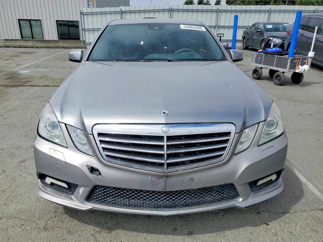 2010 Mercedes-benz E 550 Серый vin: WDDHF7CBXAA249561