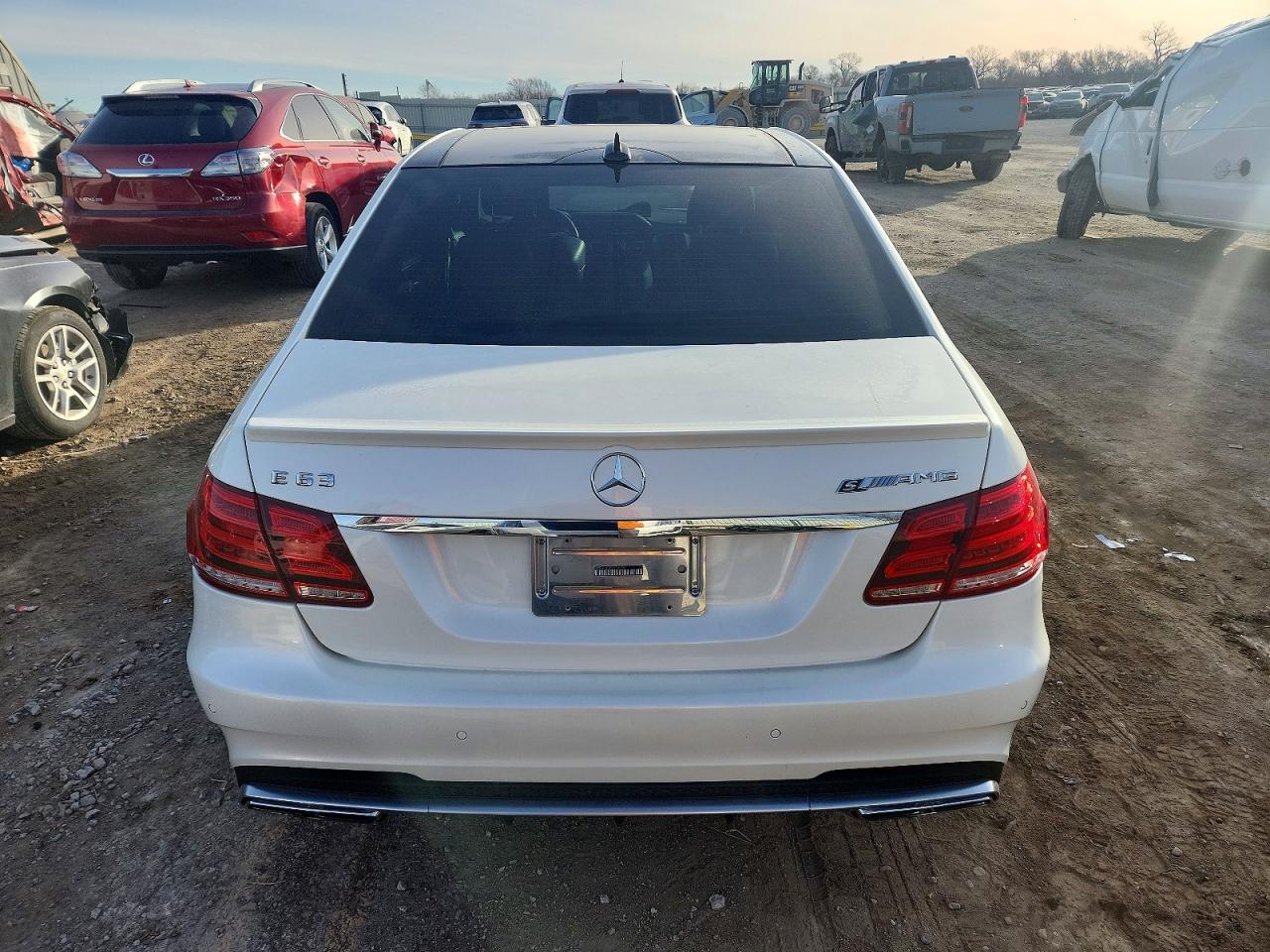 2015 Mercedes-benz E 63 Amg-s Белый vin: WDDHF7GB5FB095062