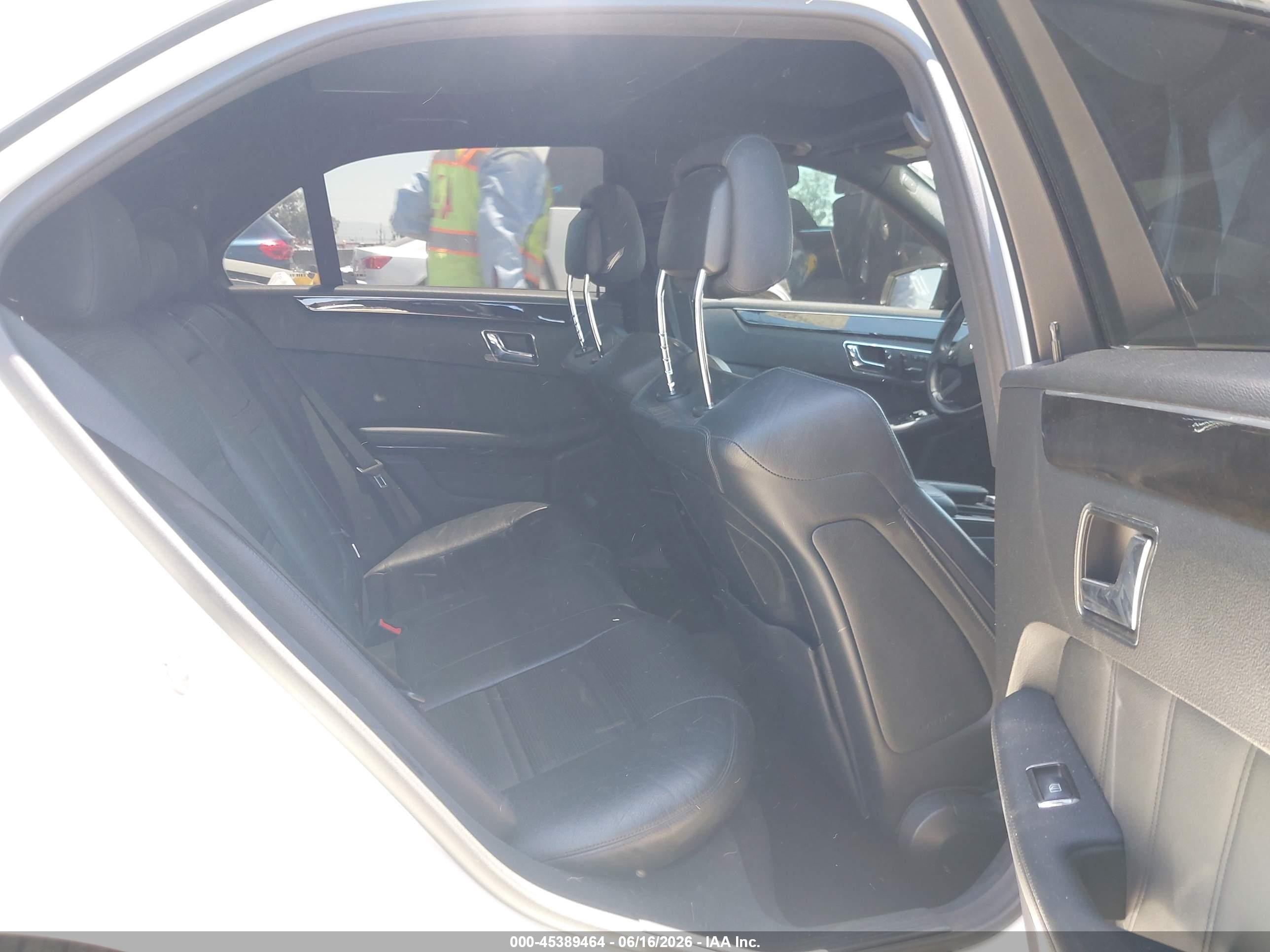 2010 Mercedes-benz E 63 Amg   White vin: WDDHF7HB8AA132263