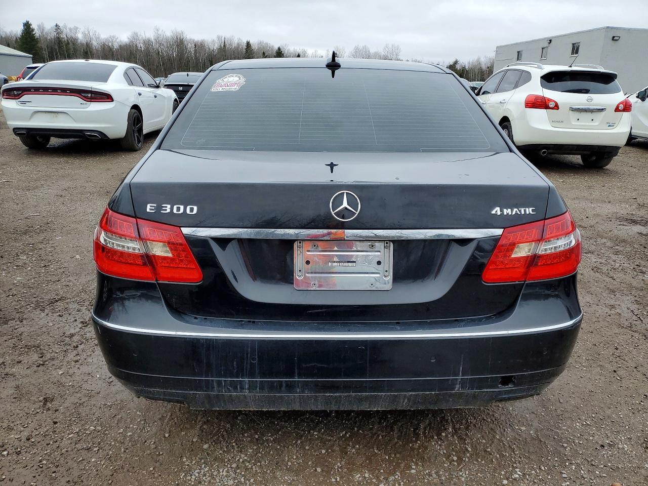 2012 Mercedes-benz E 300 4matic Черный vin: WDDHF82B2CA625244