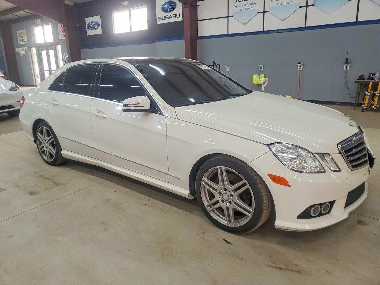 2010 Mercedes-benz E 350 4matic White vin: WDDHF8HB0AA226921