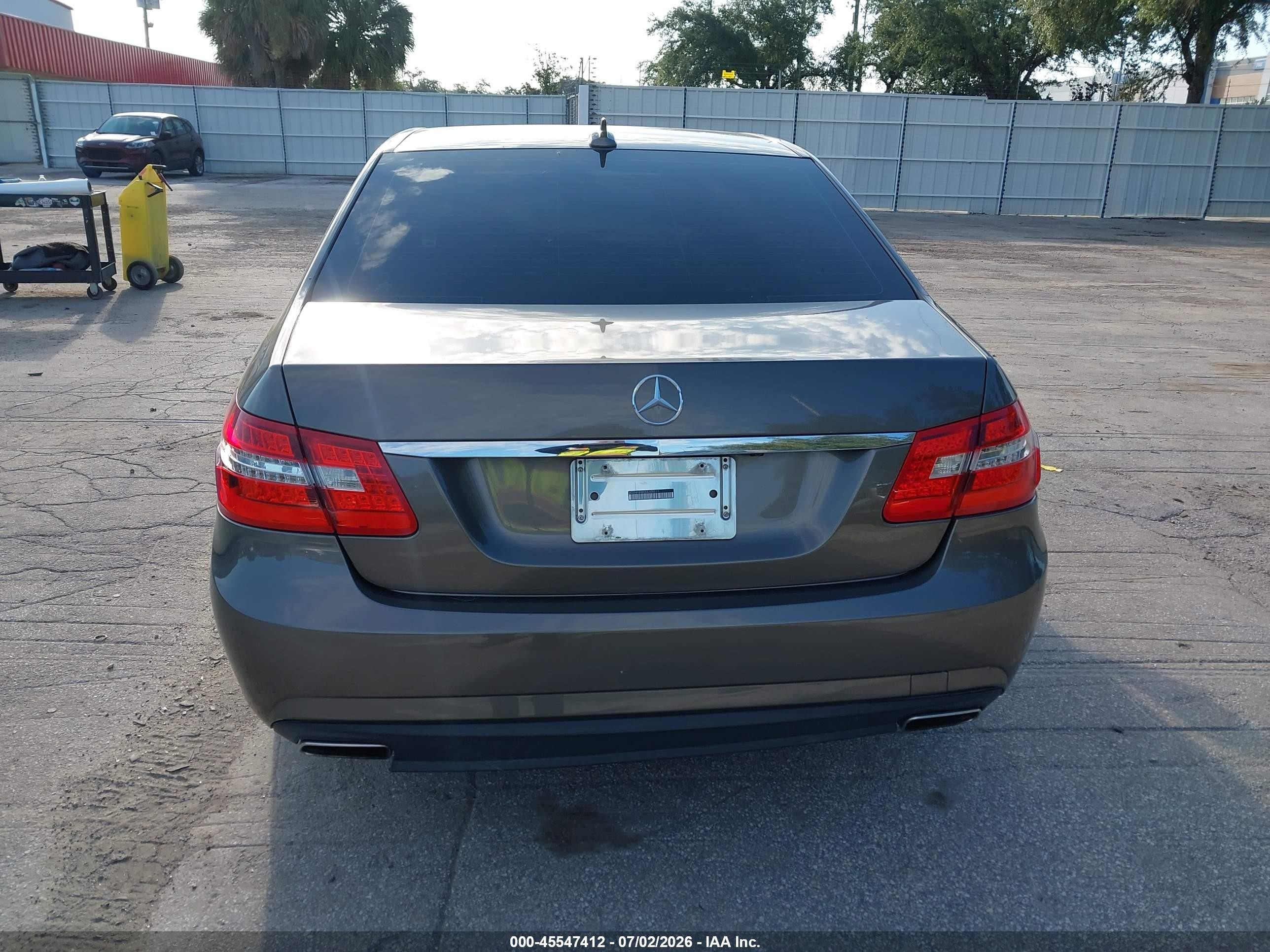 2011 Mercedes-benz E 350 4matic Gray vin: WDDHF8HB0BA309511