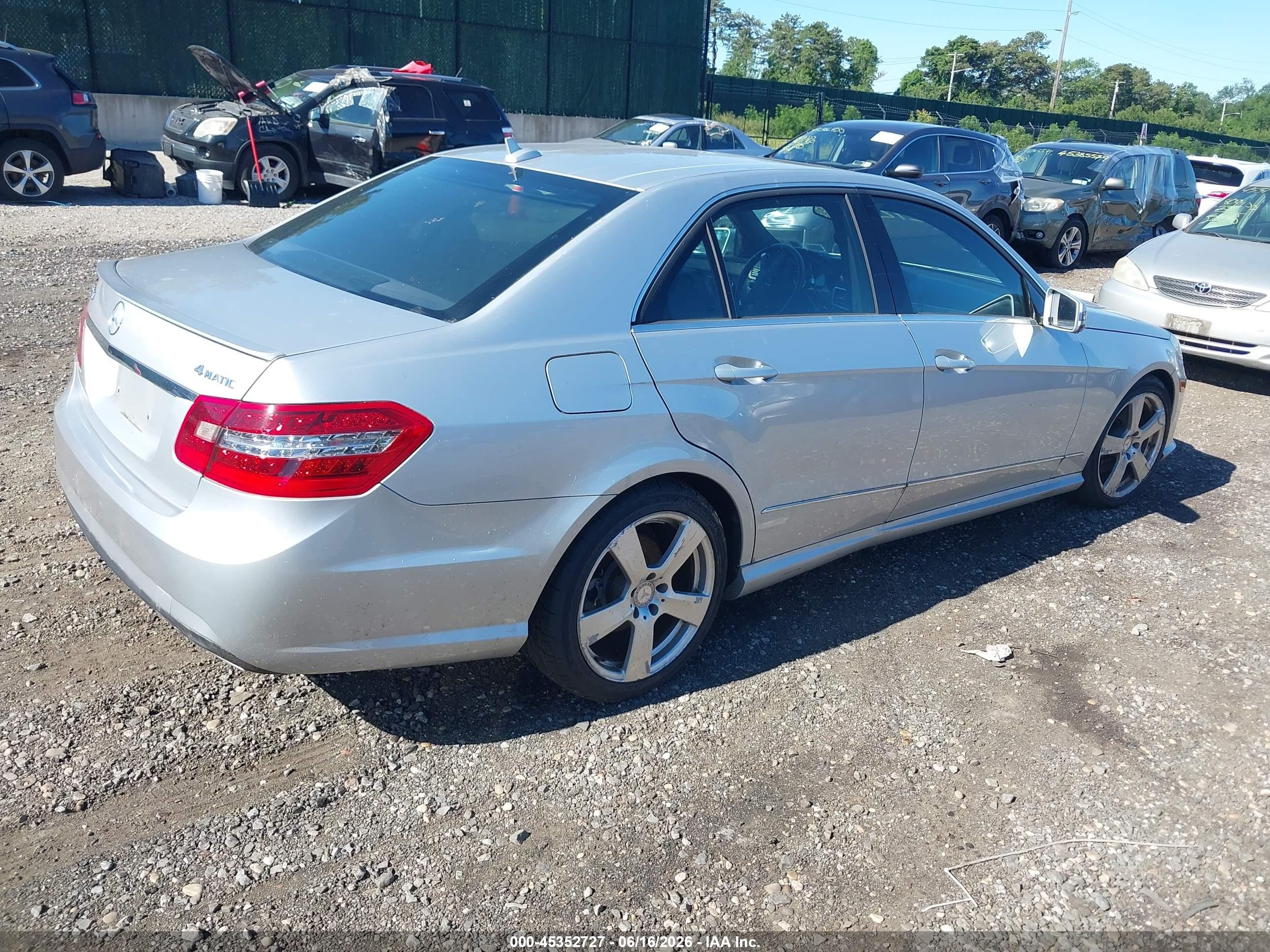 2011 Mercedes-benz E 350 4matic Silver vin: WDDHF8HB0BA426683