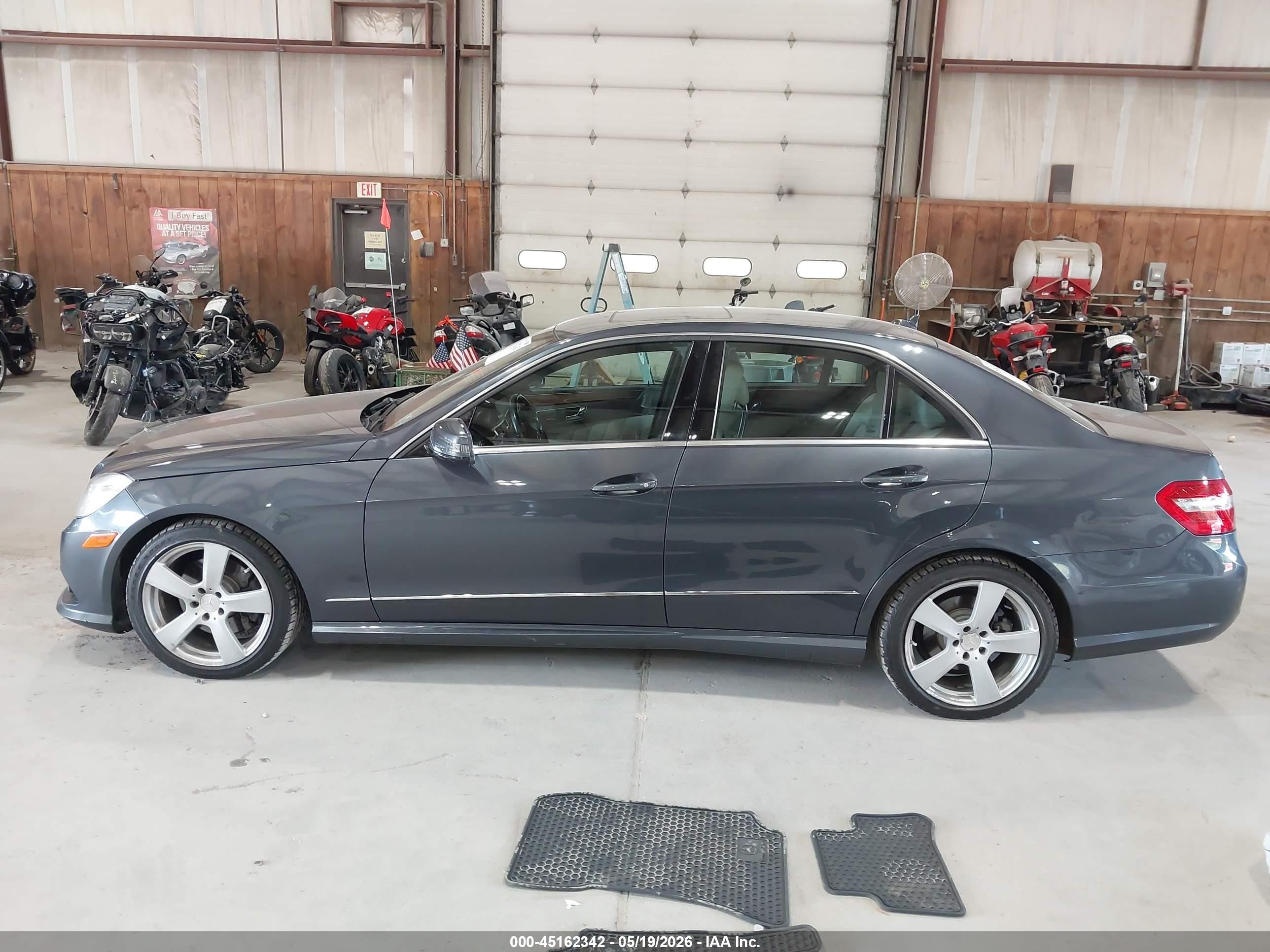 2010 Mercedes-benz E 350 4matic Gray vin: WDDHF8HB1AA226281