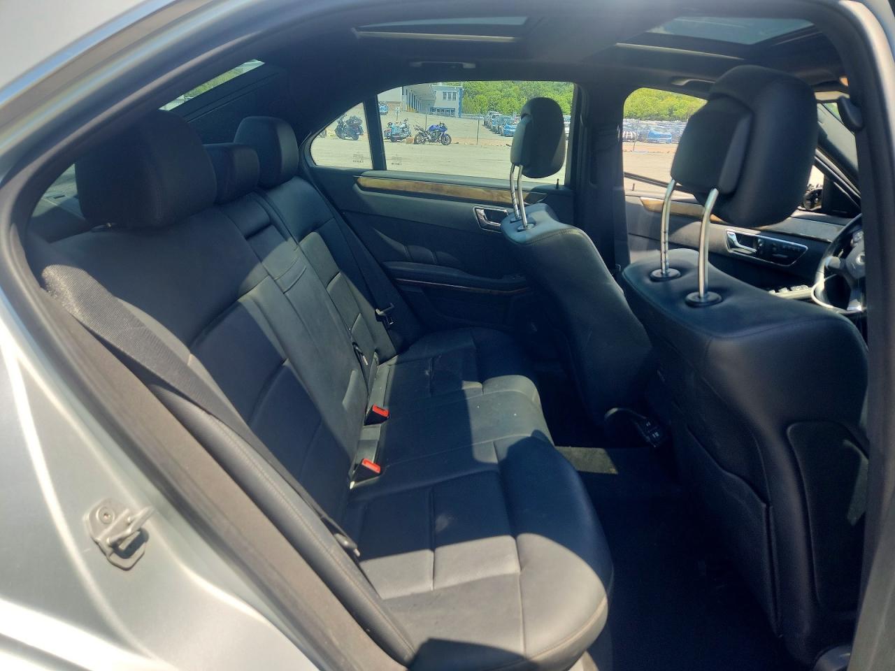 2011 Mercedes-benz E 350 4matic Silver vin: WDDHF8HB1BA271979