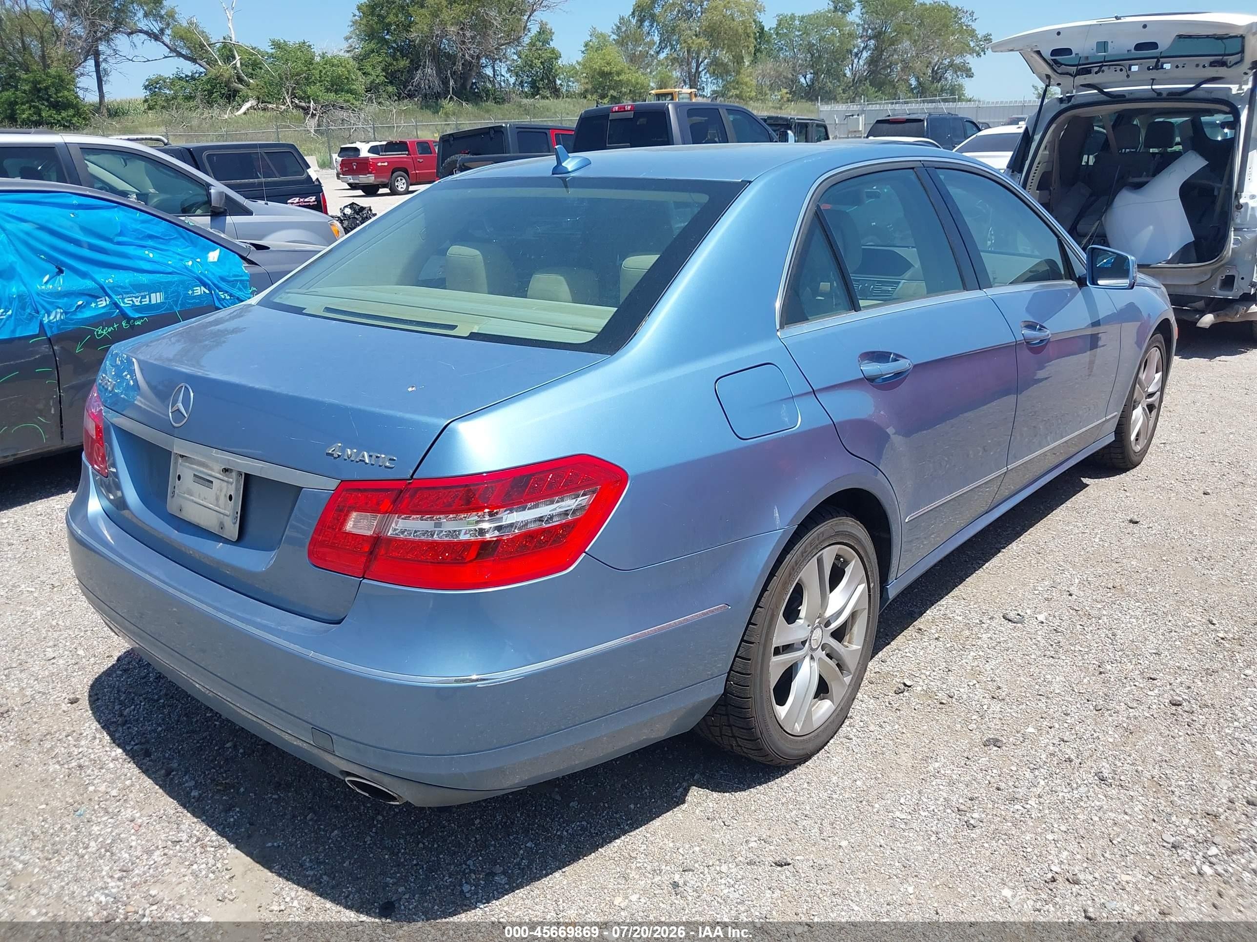 2011 Mercedes-benz E 350 4matic Blue vin: WDDHF8HB1BA307895