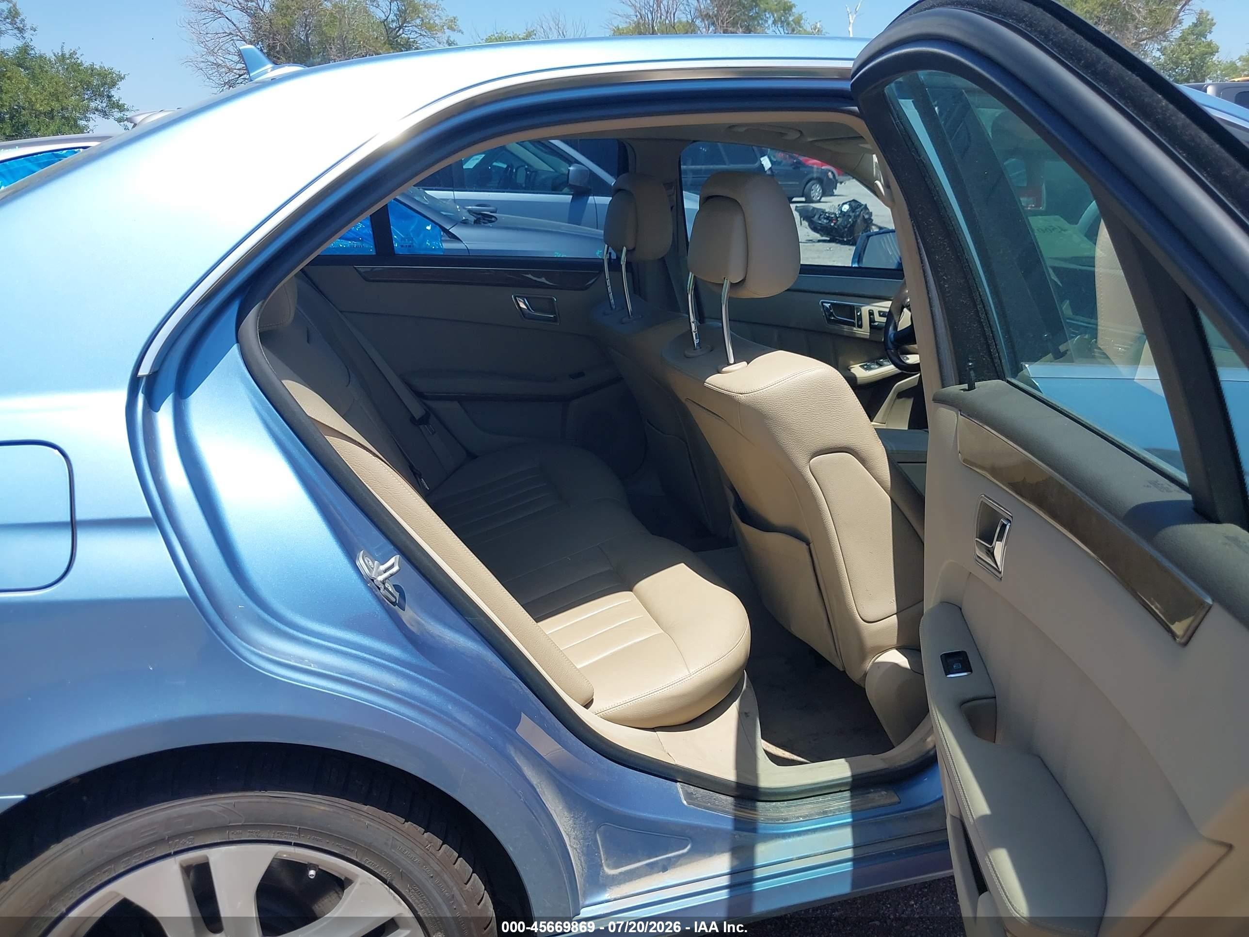 2011 Mercedes-benz E 350 4matic Blue vin: WDDHF8HB1BA307895