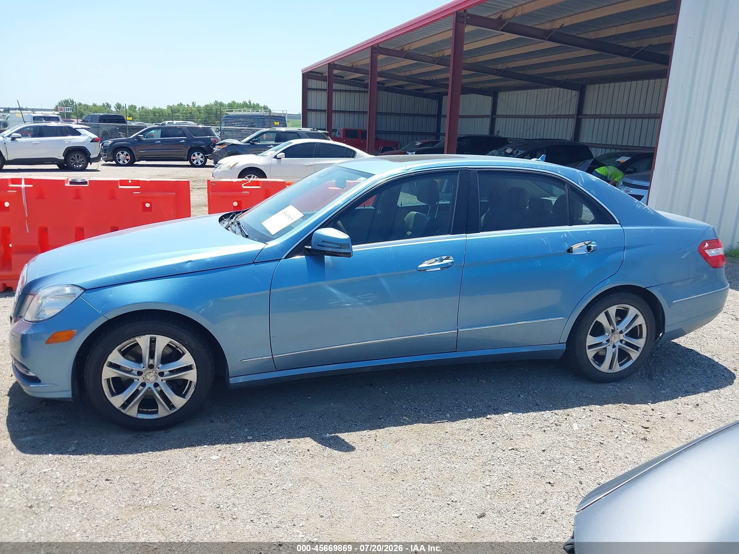 2011 Mercedes-benz E 350 4matic Blue vin: WDDHF8HB1BA307895