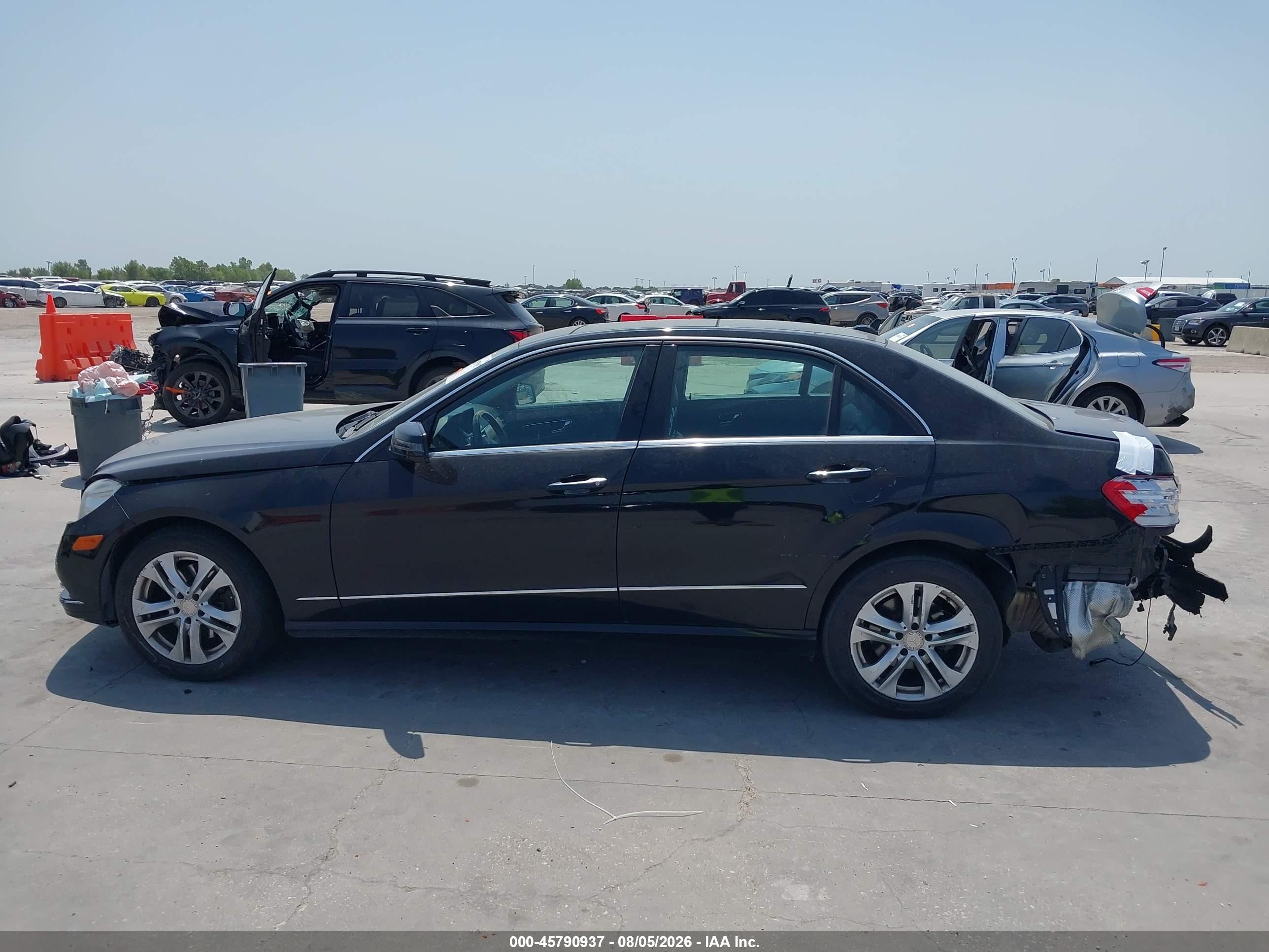 2011 Mercedes-benz E 350 4matic Black vin: WDDHF8HB1BA349841