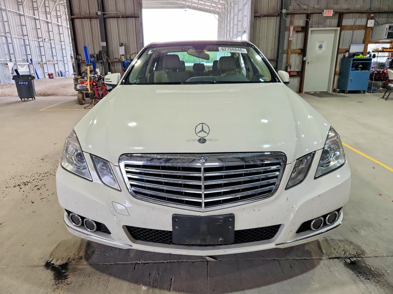 2011 Mercedes-benz E 350 4matic Белый vin: WDDHF8HB1BA395900