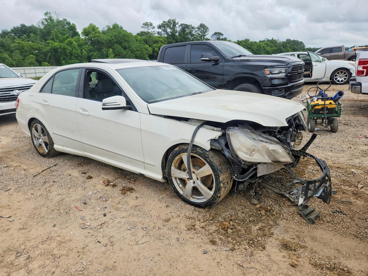 2010 Mercedes-benz E 350 4matic White vin: WDDHF8HB2AA055475