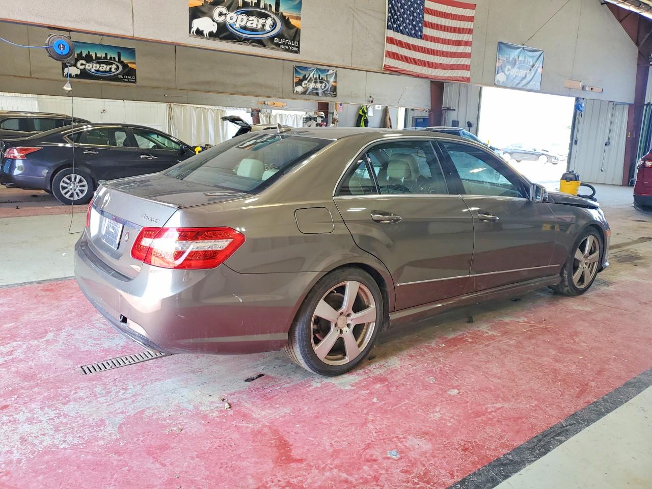 2010 Mercedes-benz E 350 4matic Gray vin: WDDHF8HB2AA092882