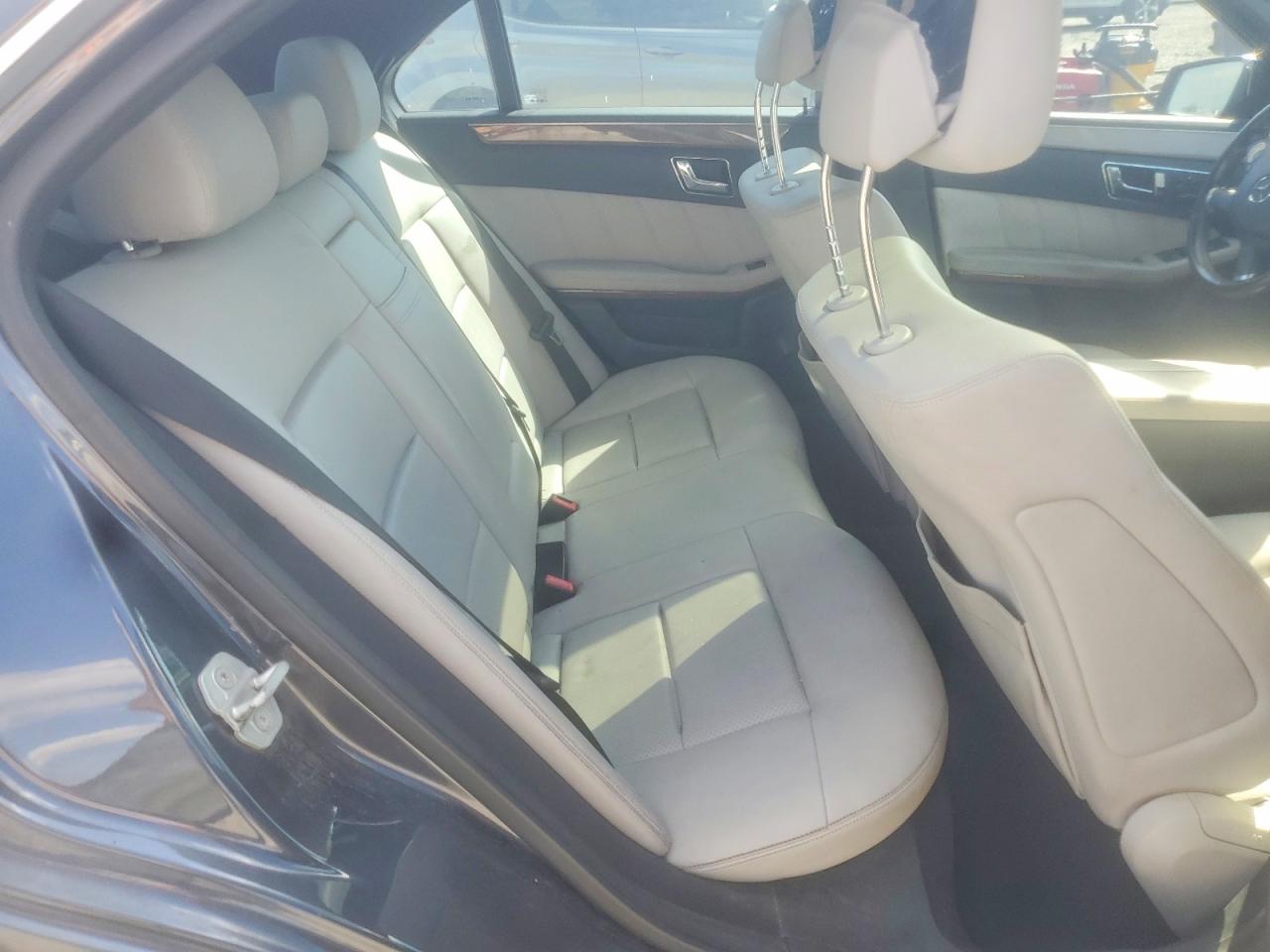 2010 Mercedes-benz E 350 4matic Серый vin: WDDHF8HB2AA227486