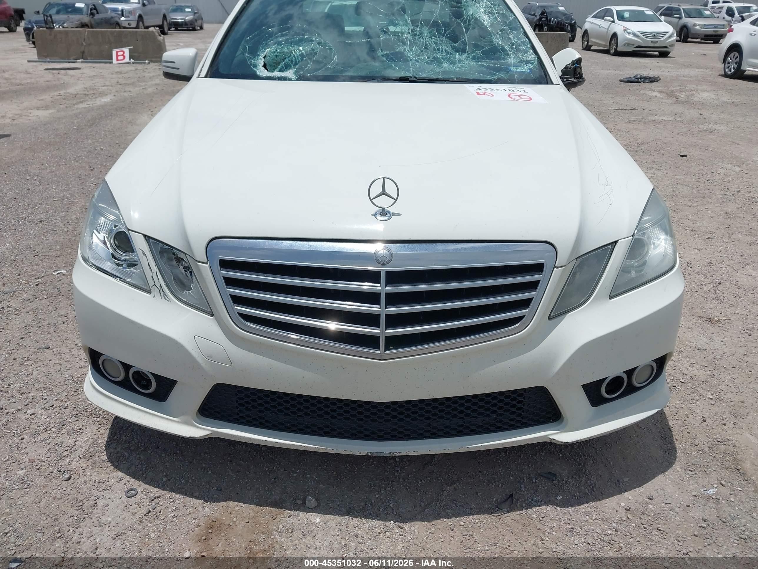 2010 Mercedes-benz E 350 4matic White vin: WDDHF8HB2AA254493