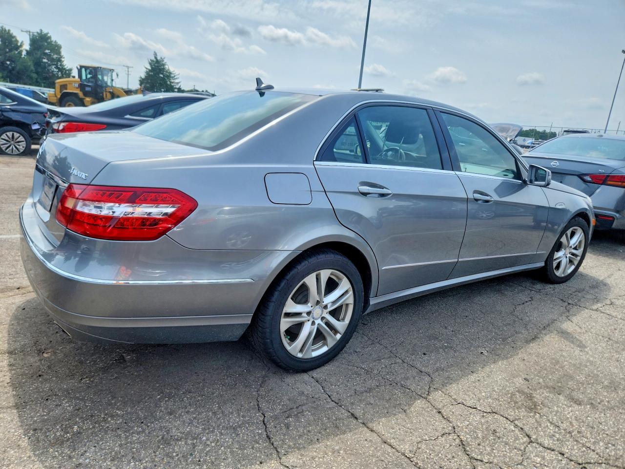 2011 Mercedes-benz E 350 4matic Silver vin: WDDHF8HB2BA266998