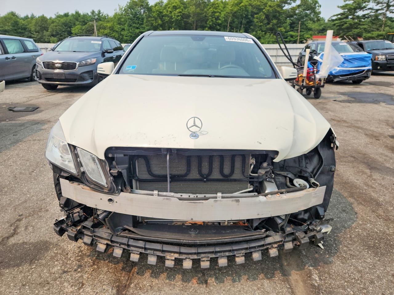 2011 Mercedes-benz E 350 4matic White vin: WDDHF8HB2BA309509