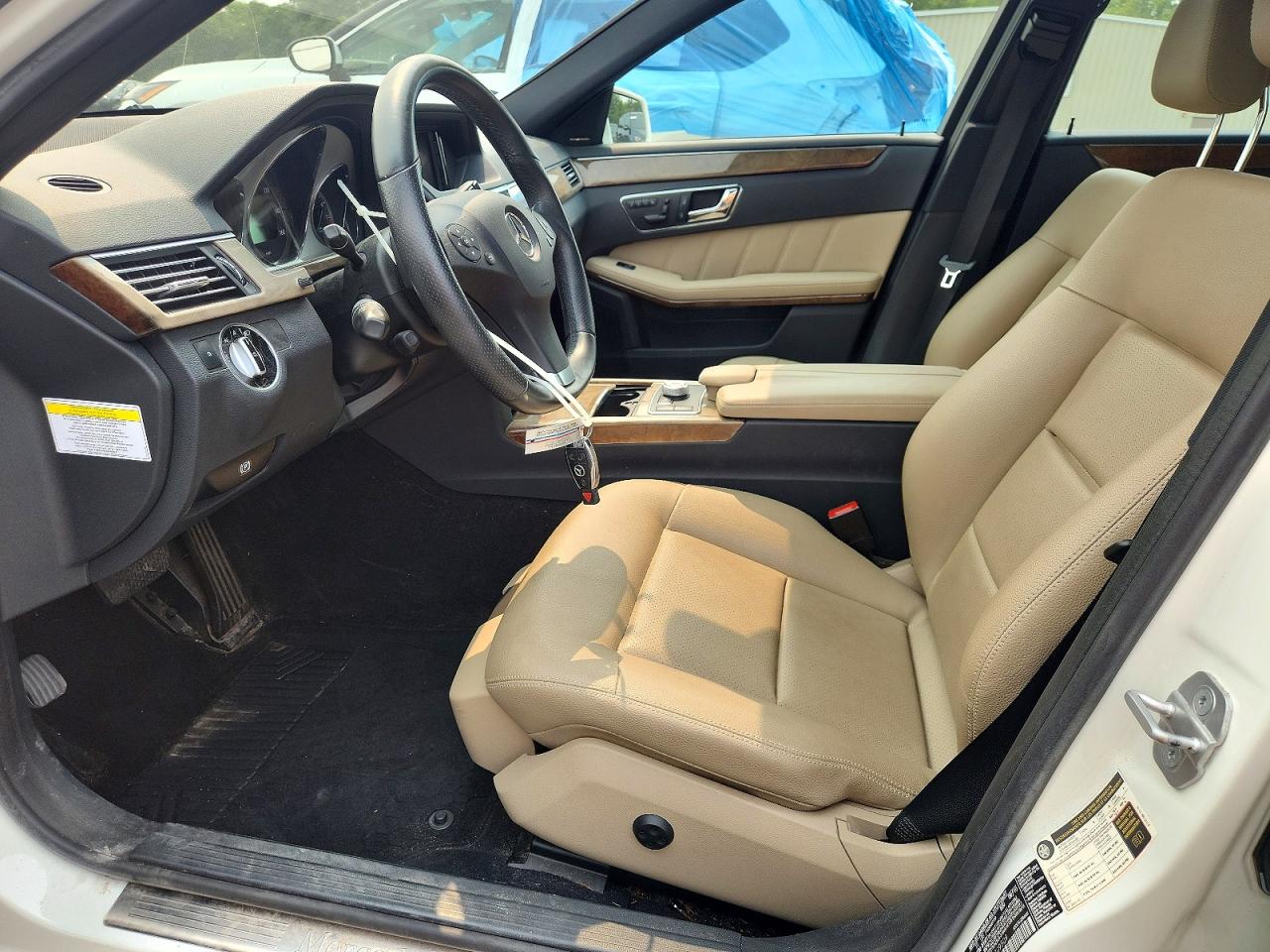 2011 Mercedes-benz E 350 4matic White vin: WDDHF8HB2BA309509